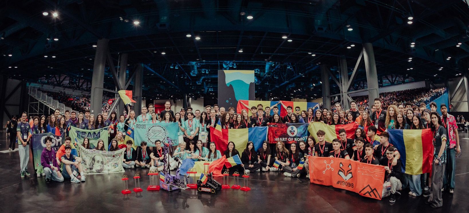 O echipă de liceeni din România, pe locul 3 mondial la Campionatul de robotică First Tech Challenge