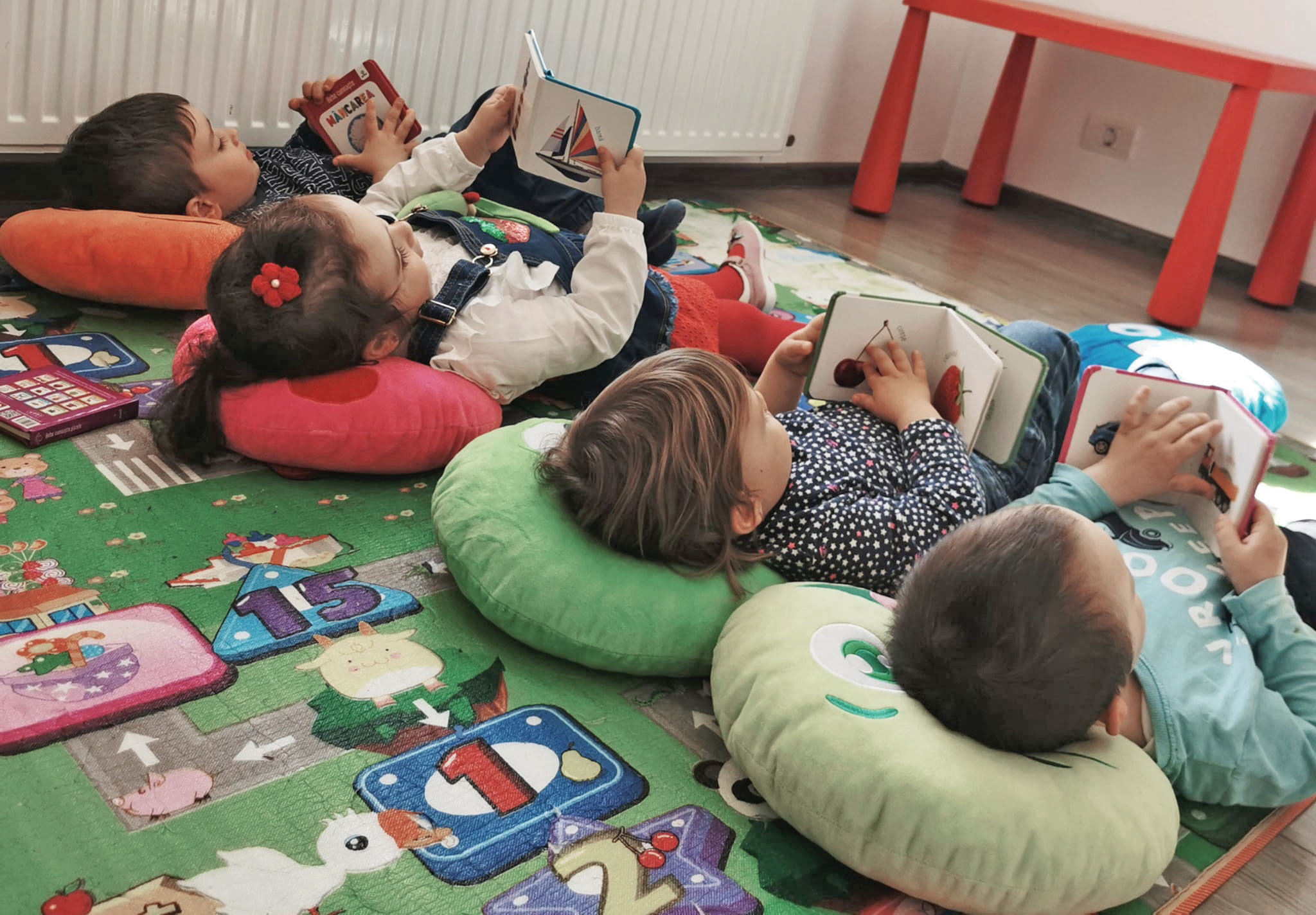O nouă tendință în orașele mari ale României. Ce decizie neașteptată au luat părinții din unul dintre cele mai mari și importante orașe, după ce întâmpinau tot mai multe probleme cu școliile și grădinițele copiilor