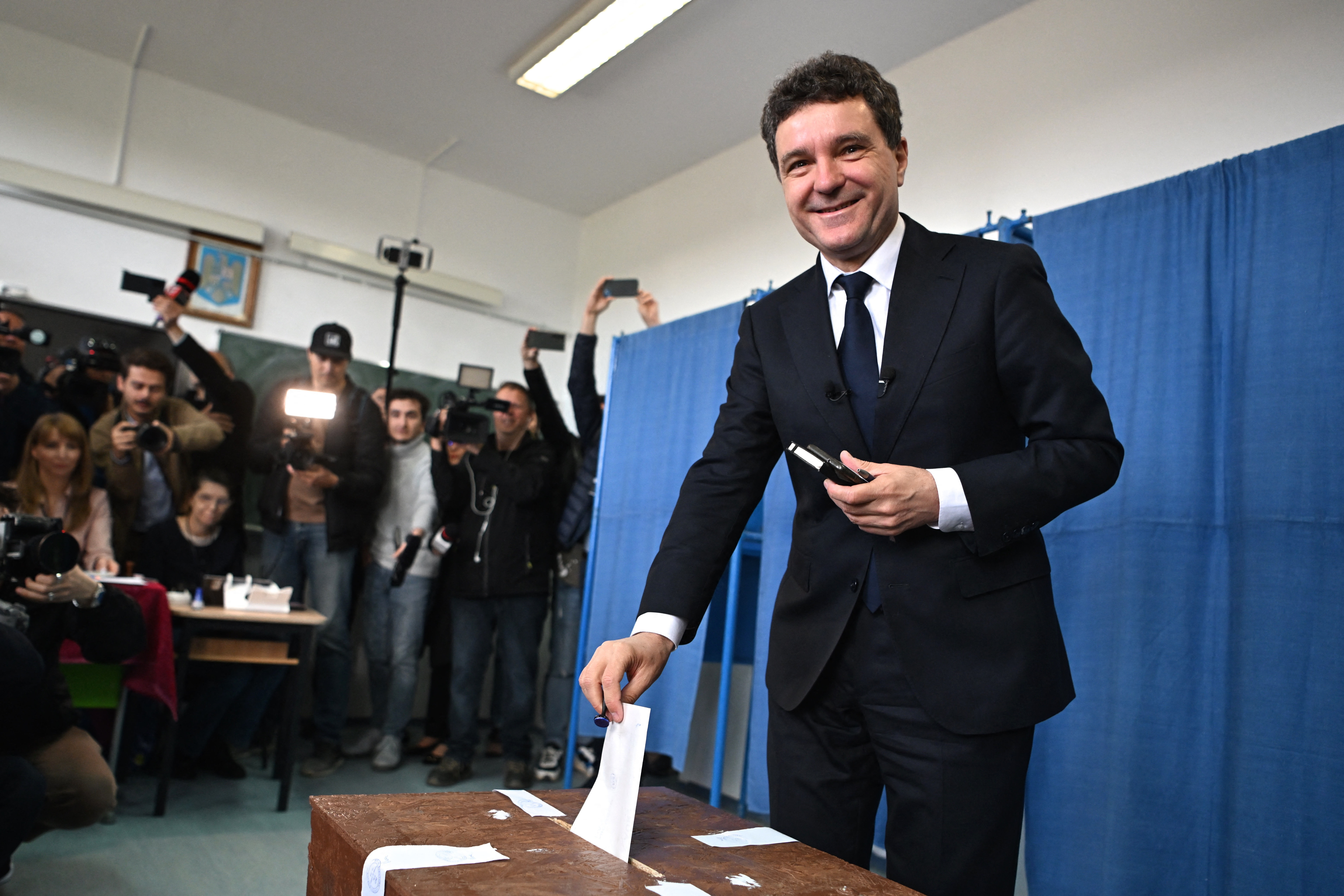 Analiză Ebury: Piețele răsuflă ușurate după victoria lui Nicușor Dan