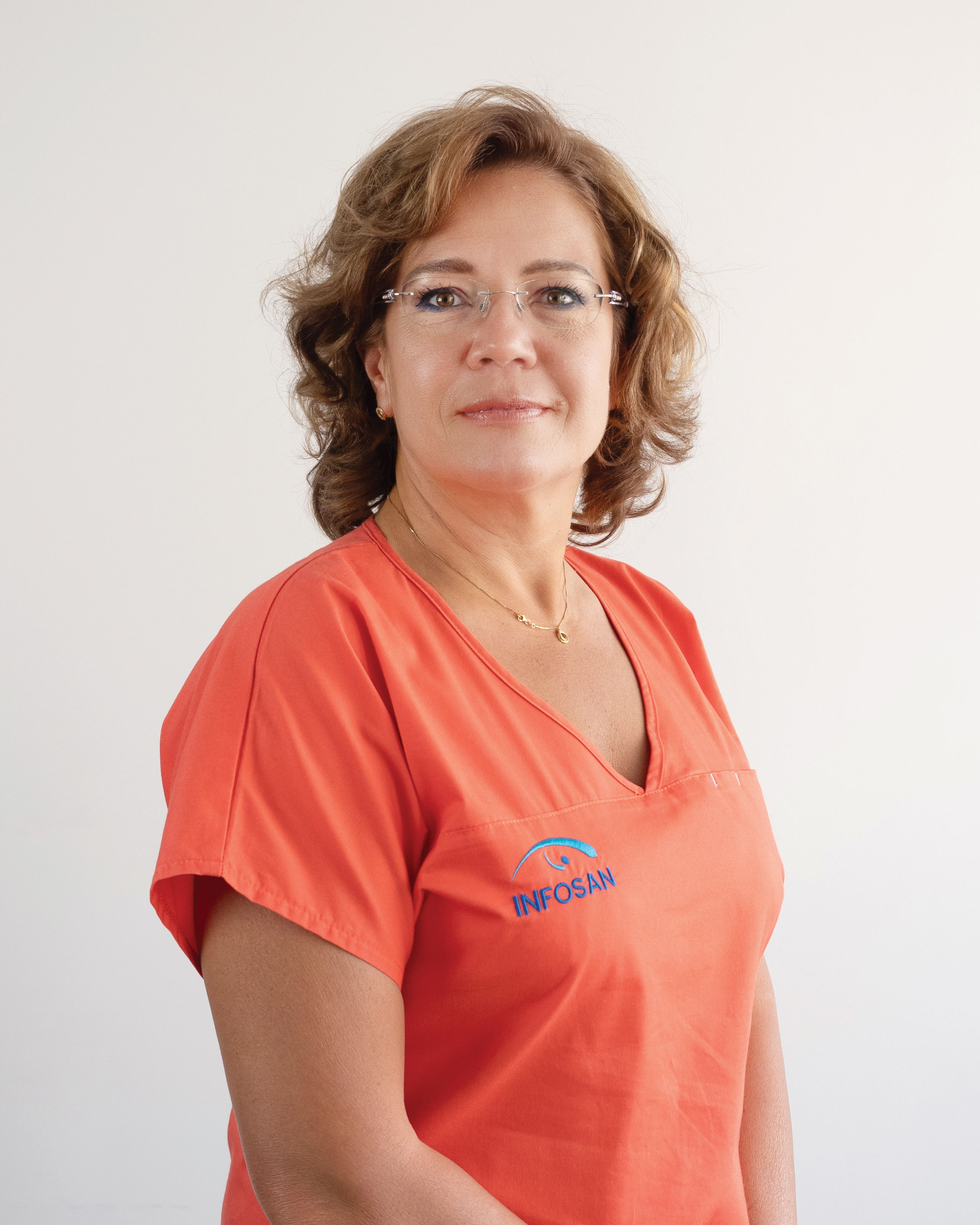 Povestea româncei care, după ce a terminat școala și a devenit medic, pentru că nu a putut să își găsească un loc de muncă, a luat decizia de a-și face propriul spital