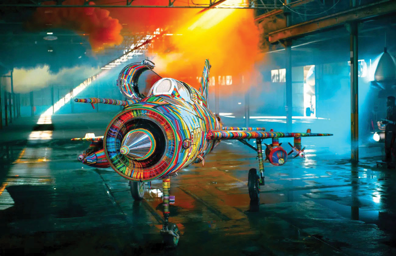 De la arme la artă: Un MIG-21 împodobit cu mărgele va fi expus la Seattle