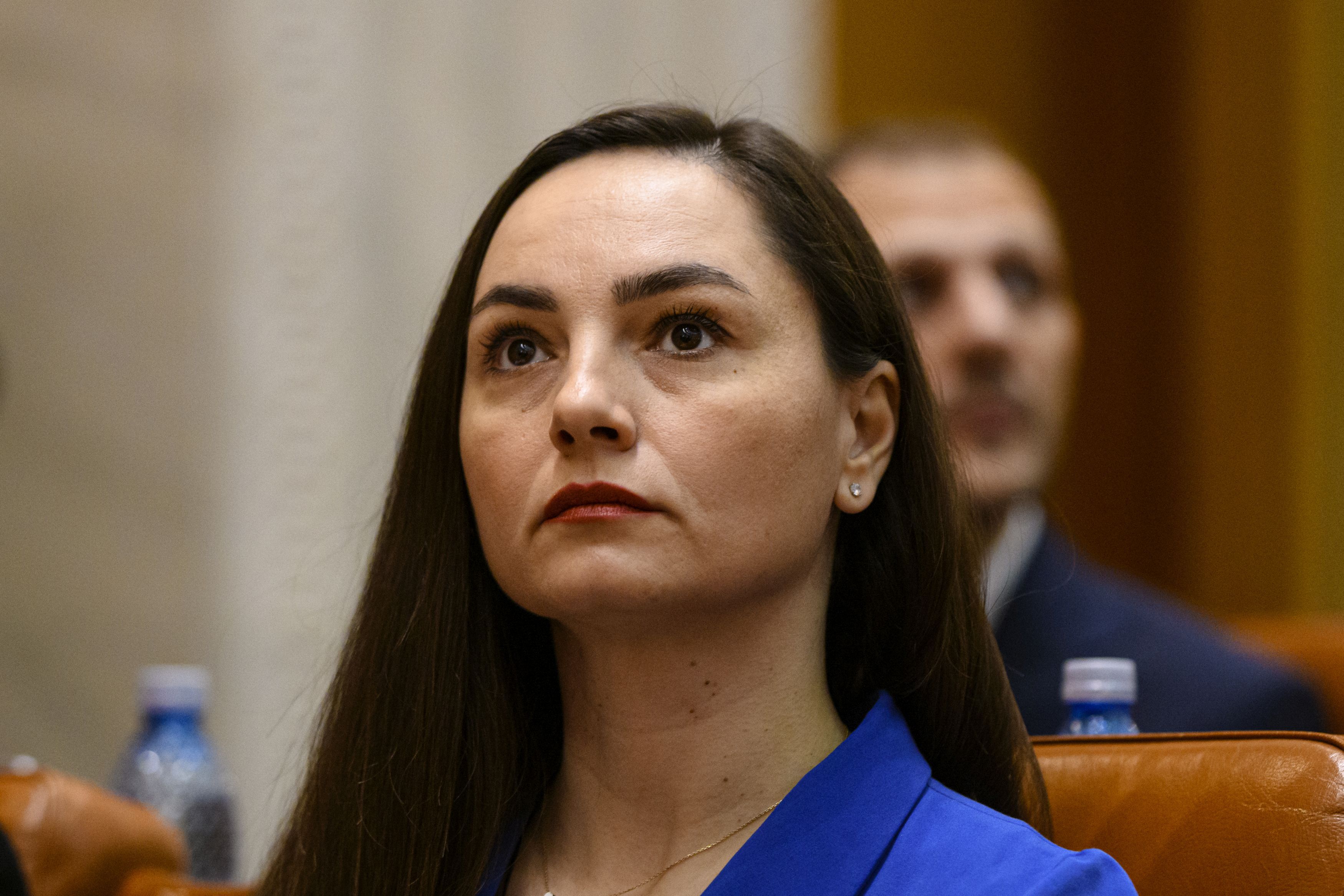 Șase deputați demisionează din Partidul Oamenilor Tineri