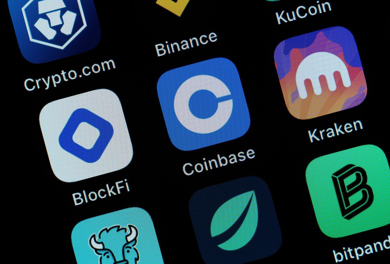 Coinbase, victima unui atac cibernetic: Angajați mituiți au furat date ale clienților
