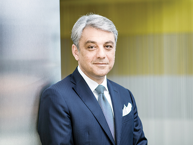 Șoc în industria auto: Luca de Meo pleacă de la Renault și Dacia după cinci ani în care a revoluționat gama constructorului francez și a dus Dacia în prim-planul industriei mondiale