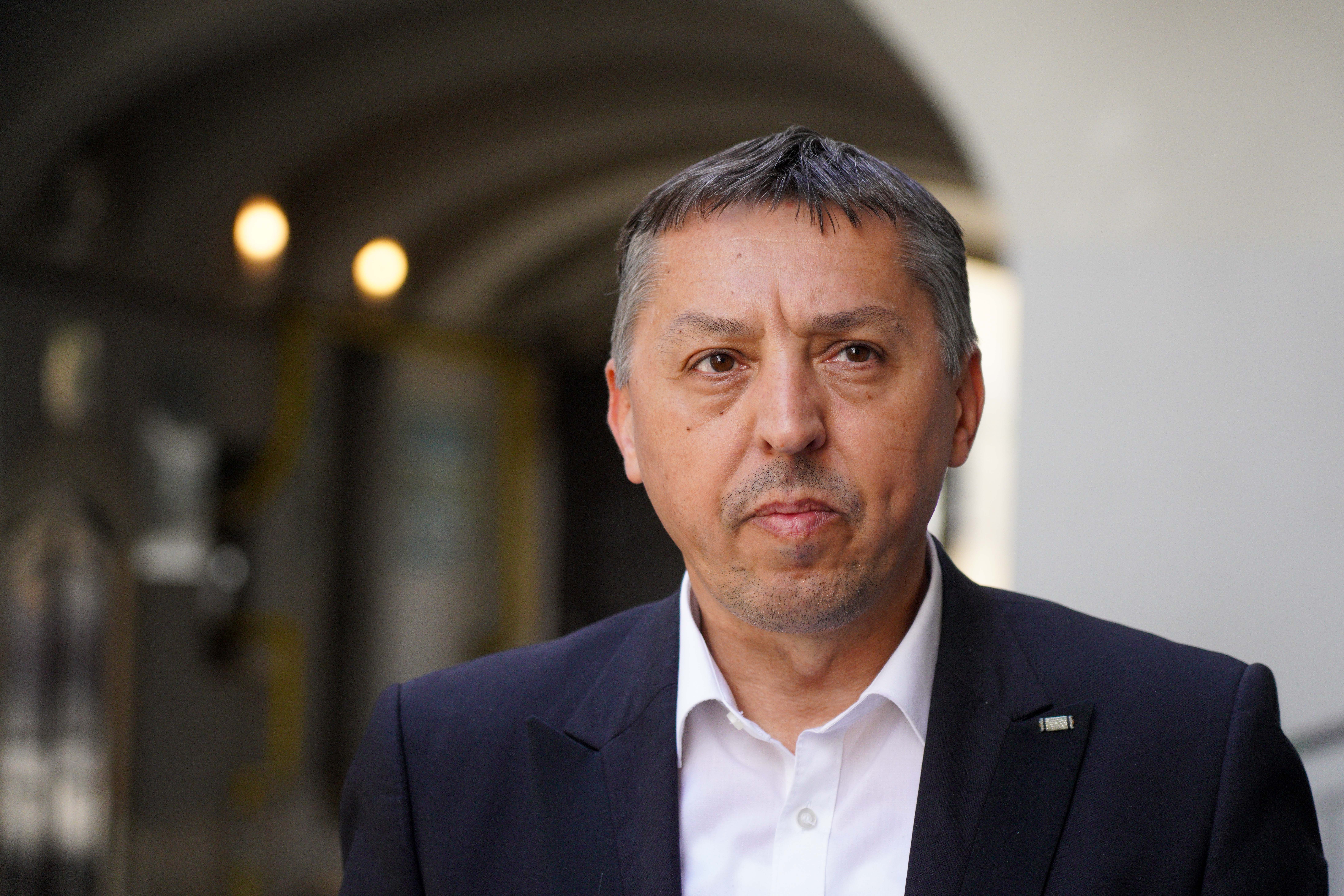 Când realitatea contrazice discursul: Daniel David spune că bursele nu au contat, dar pierderile de elevi din o generație au fost la minimul ultimului deceniu în 2024 și 2025