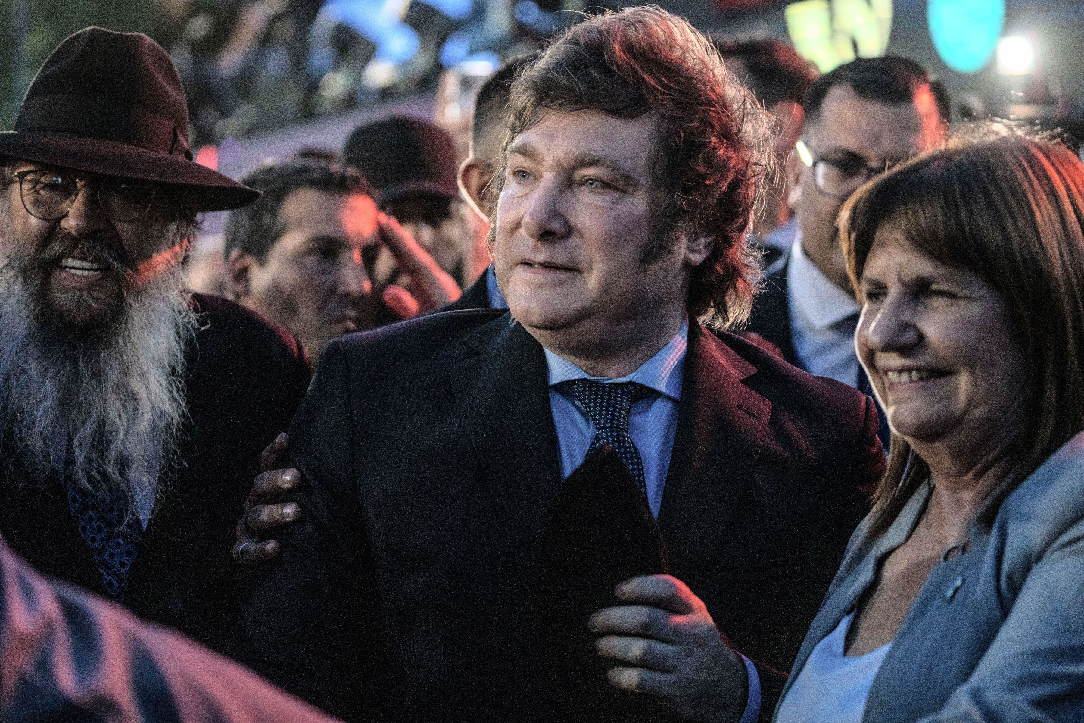 Miracol economic în Argentina: Inflația scade sub 2% pentru prima dată în 5 ani. În urma rezultatelor spectaculoase, susținerea președintelui Milei crește semnificativ înainte de alegeri