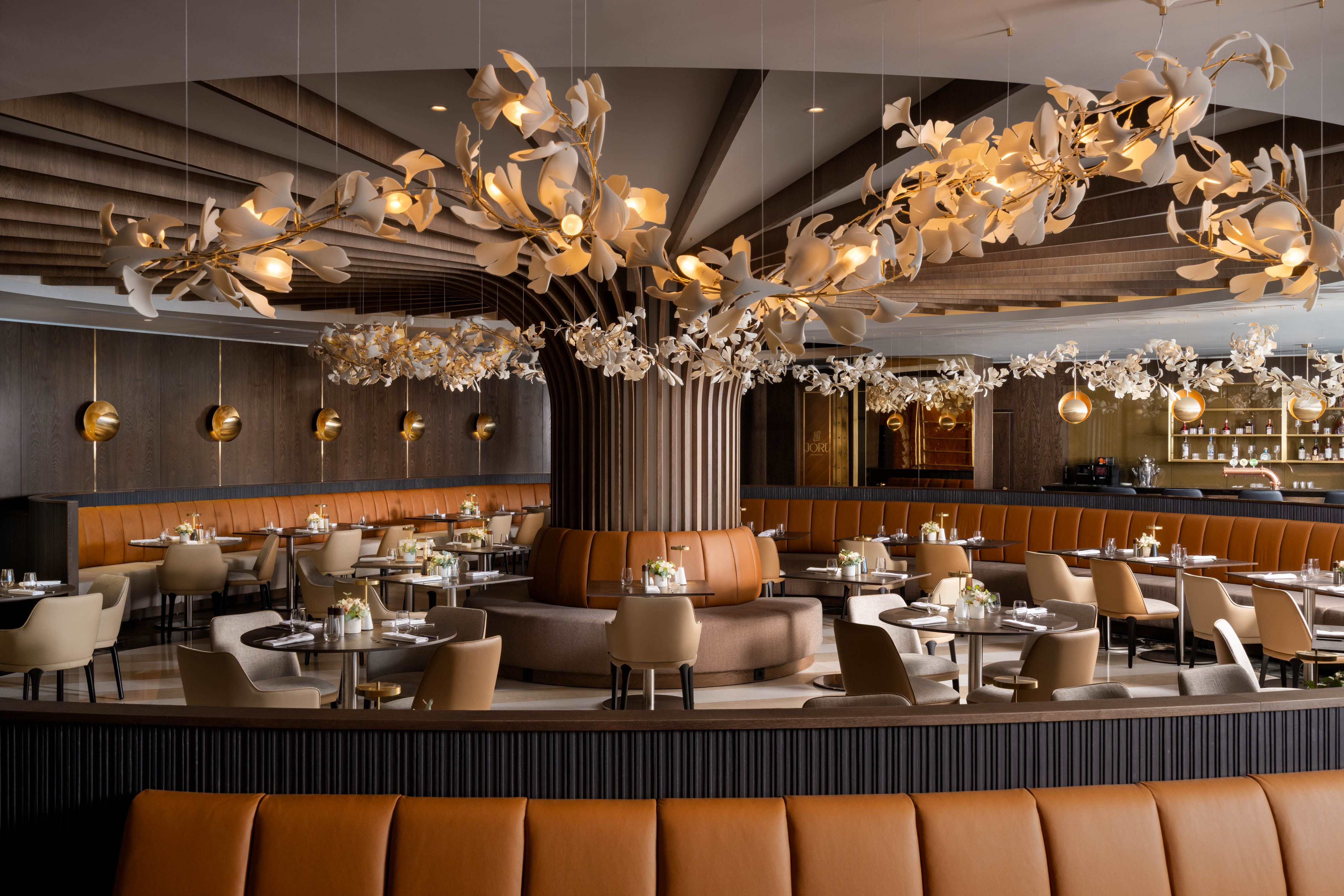 ANA Hotels redefinește luxul în industria ospitalității prin redeschiderea emblematicului The English Bar, a restaurantului JORJ și a SPA -lui din cadrul InterContinental Athénée Palace Bucharest