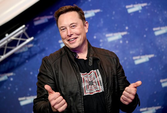 Înapoi în afaceri: Elon Musk vrea să vândă acțiuni noi în valoare de 300 de milioane de dolari la xAI. Compania, evaluată la 113 miliarde de dolari, cuprinde rețeaua de socializare X și start-upul de inteligență artificială