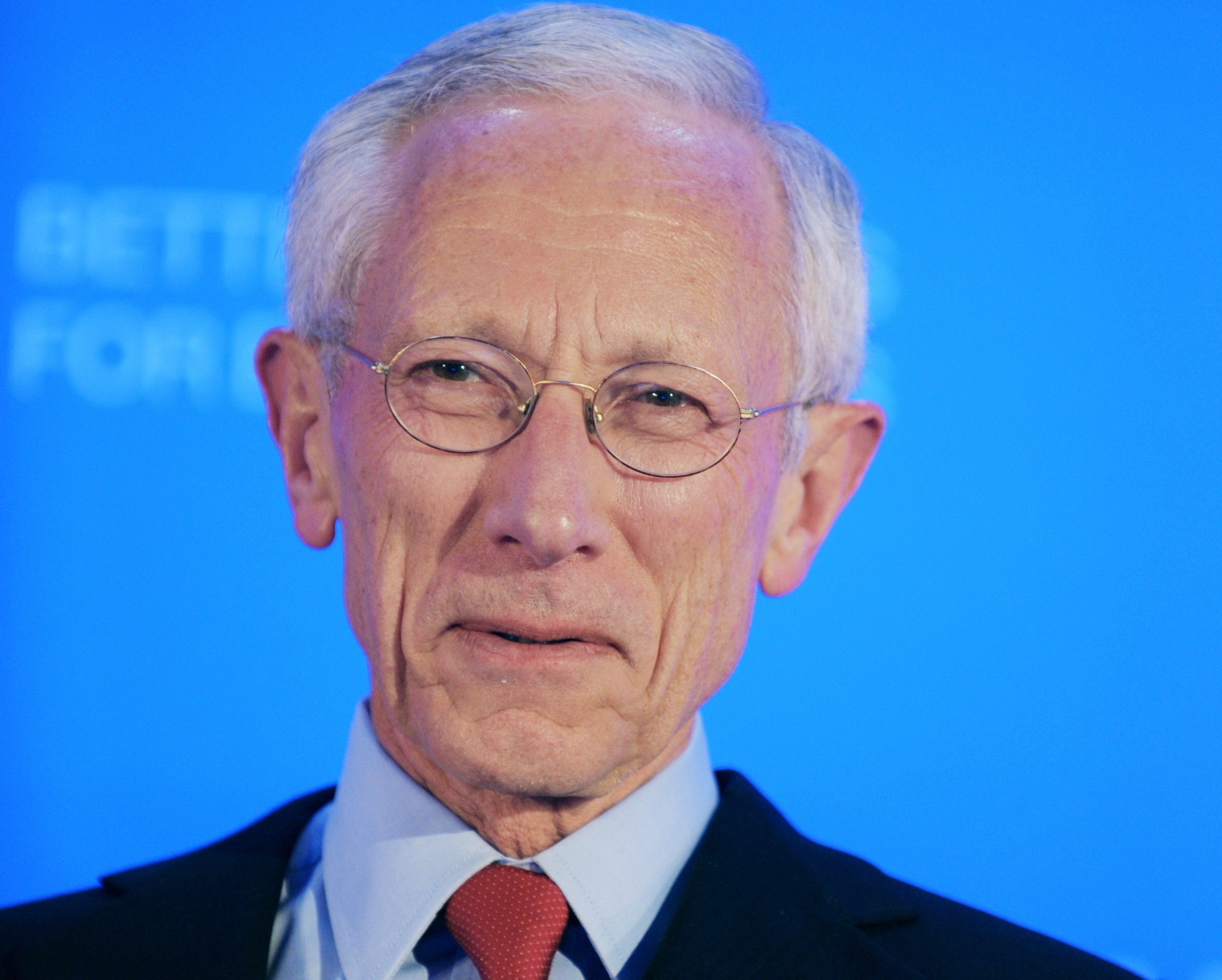 A murit omul care calma crize mondiale cu un simplu telefon: Stanley Fischer, arhitectul din umbră al marilor salvări financiare, s-a stins din viață la 81 de ani