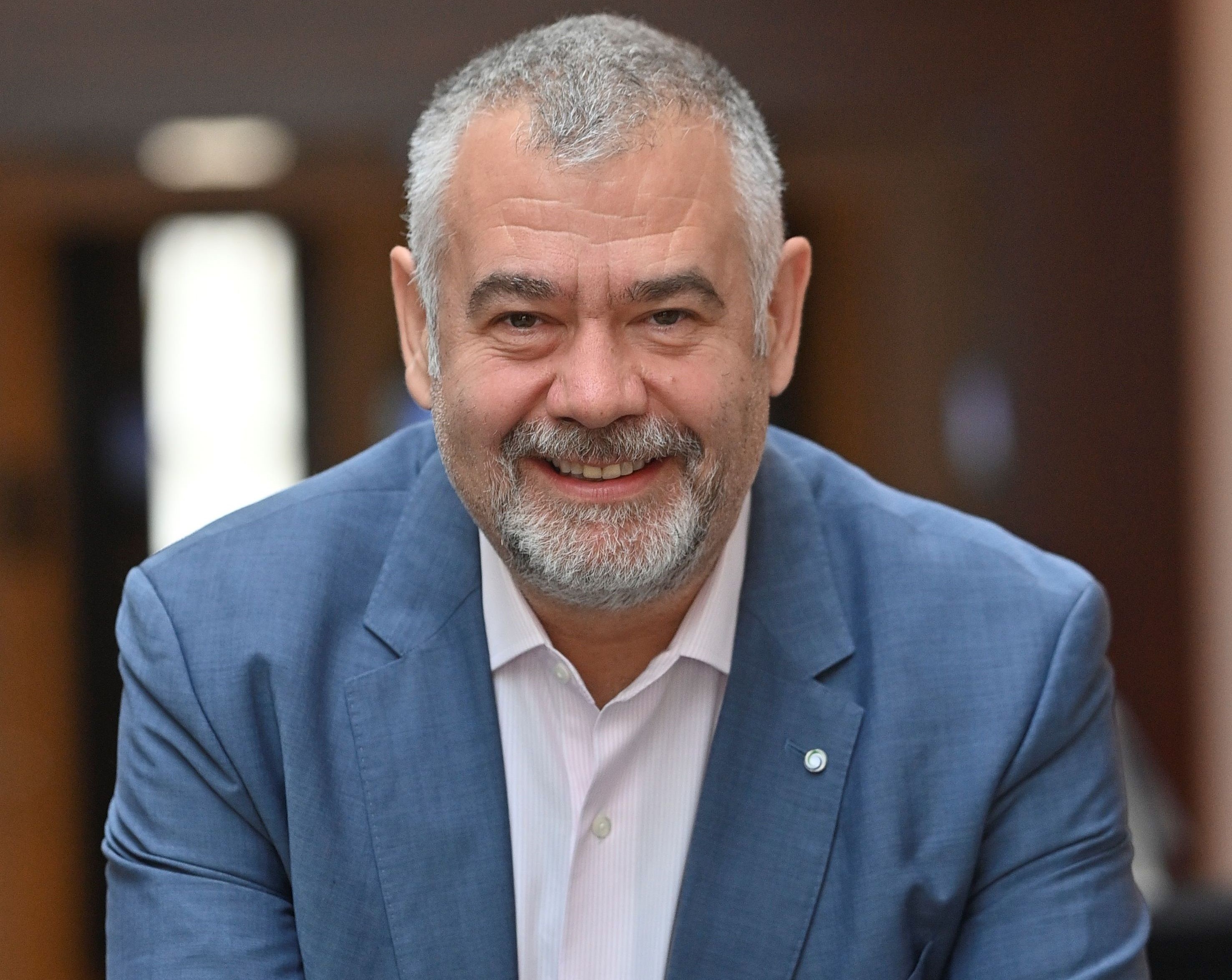 Voicu Oprean, fondatorul AROBS, unul dintre cei mai puternici antreprenori din tech: Programul de guvernare al cabinetului Bolojan nu mai ignoră realitatea și vorbește de o digitalizare reală, iar aici IT-ul românesc poate ajuta, are deja soluții implementate în administrații din străinătate