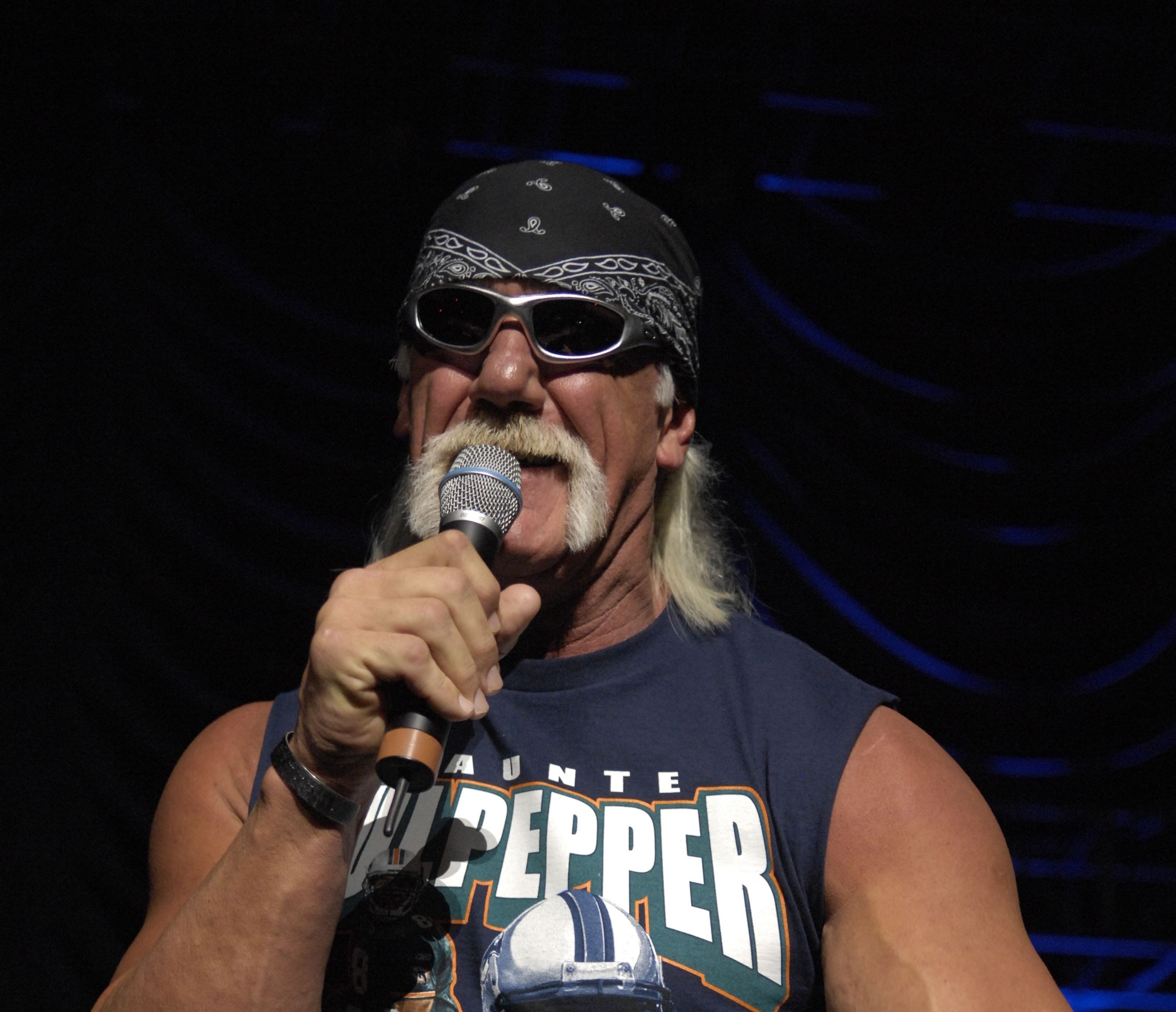 Legendarul wrestler Hulk Hogan a murit