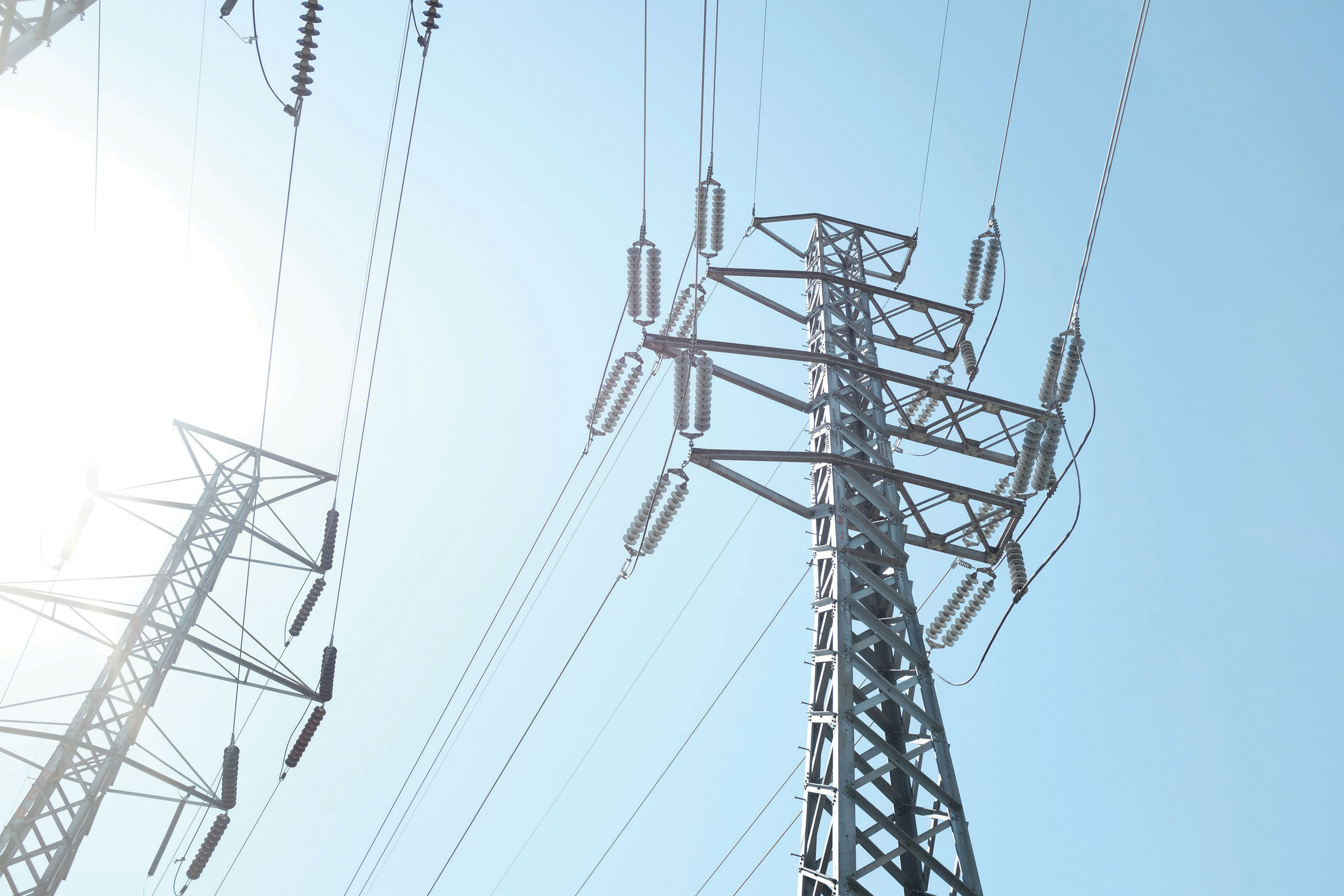 Ce mai plătești în factura la energie. Din 2011, s-au strâns 10 mld. lei de la toți consumatorii pentru cogenerare. Unde s-au dus banii?