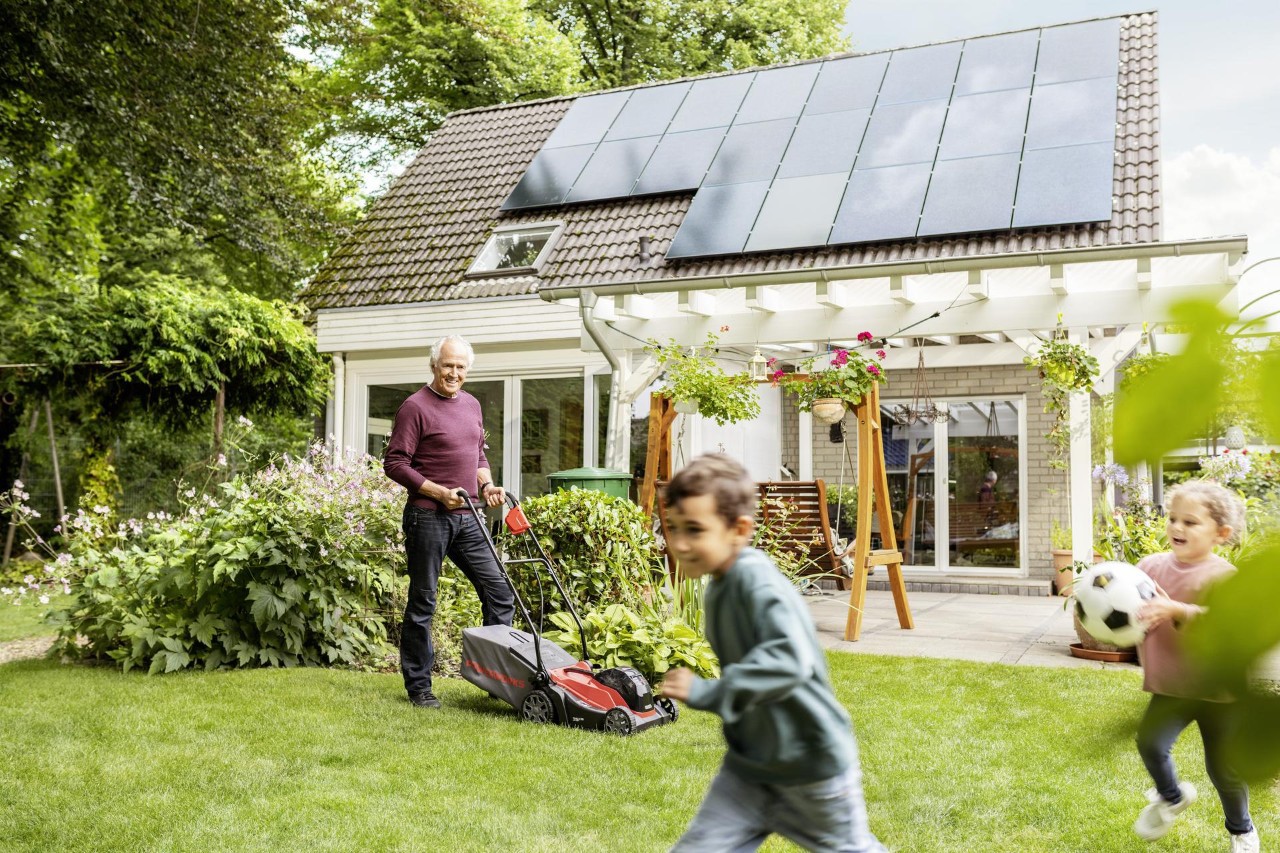 E.ON Energie România a instalat în primele șase luni ale acestui an peste 2.270 de sisteme fotovoltaice pentru clienții rezidențiali, în creștere cu 13%