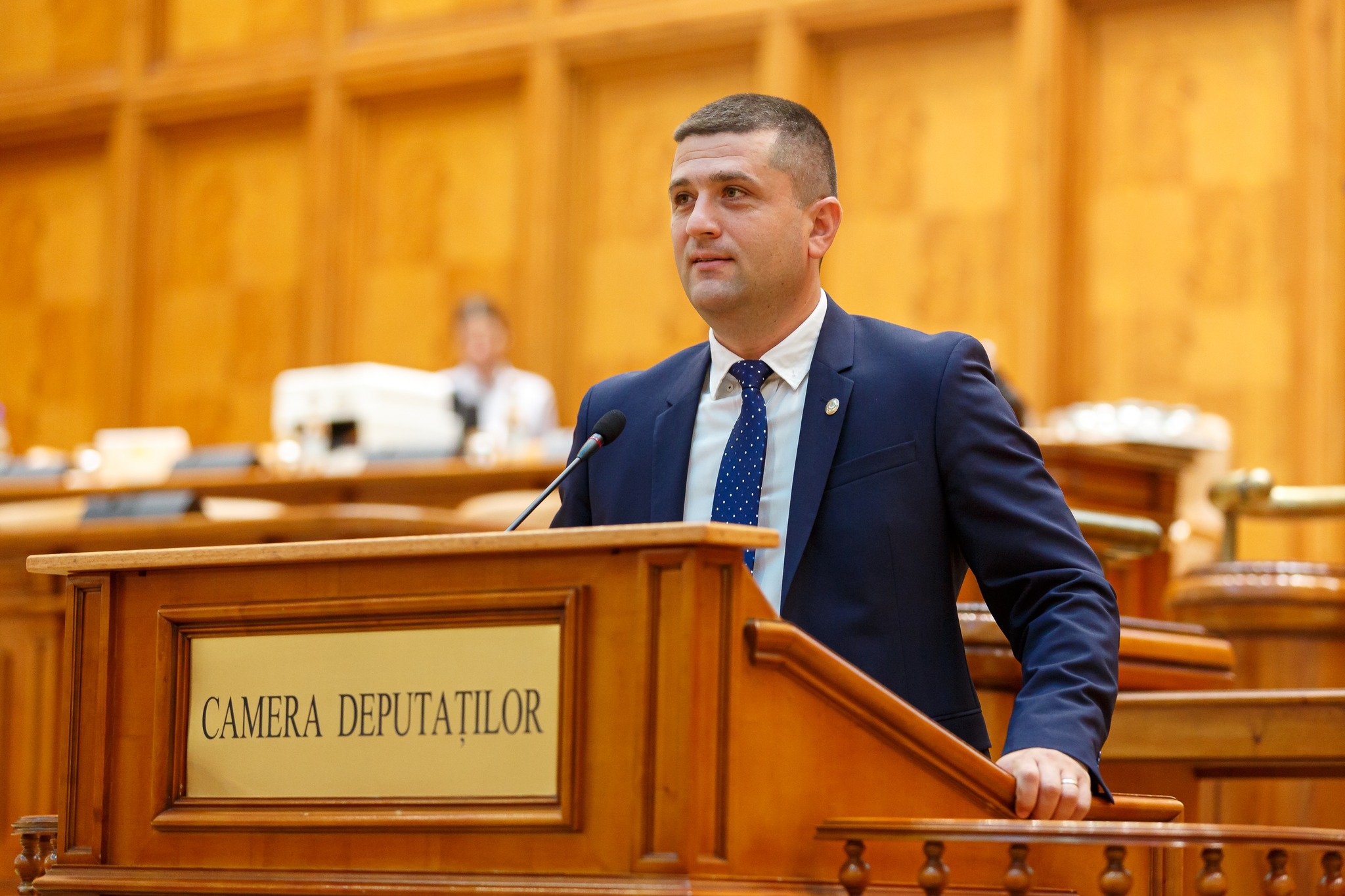 Miruță, după ce ministrul Energiei și-a redus salariul: Putem face un concurs, cine scade mai mult