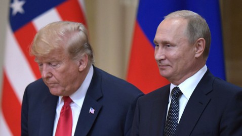 Cum încearcă Putin să îl câștige pe Trump de partea sa înainte de summit-ul crucial din Alaska: O ofensivă de imagine menită să deschidă ușa unor înțelegeri istorice, cu riscul ca Ucraina să fie transformată în monedă de schimb