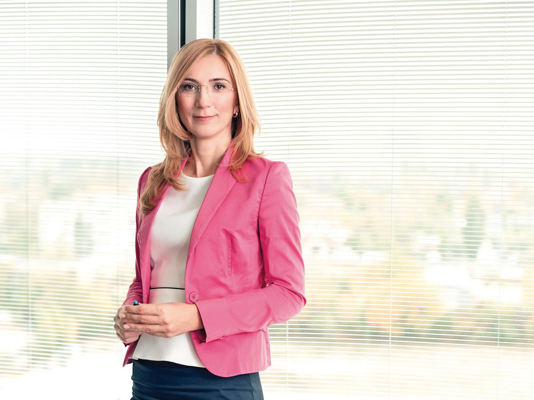 Ce spune Alina Popa, director financiar OMV Petrom, despre amânarea deciziei cu privire la dividendul special? Are legătură cu posibila excludere a acțiunilor din indicele FTSE? “Au fost anunțate mai multe pachete fiscale, dar încă le evaluăm și există, de asemenea, potențial pentru altele în viitor”