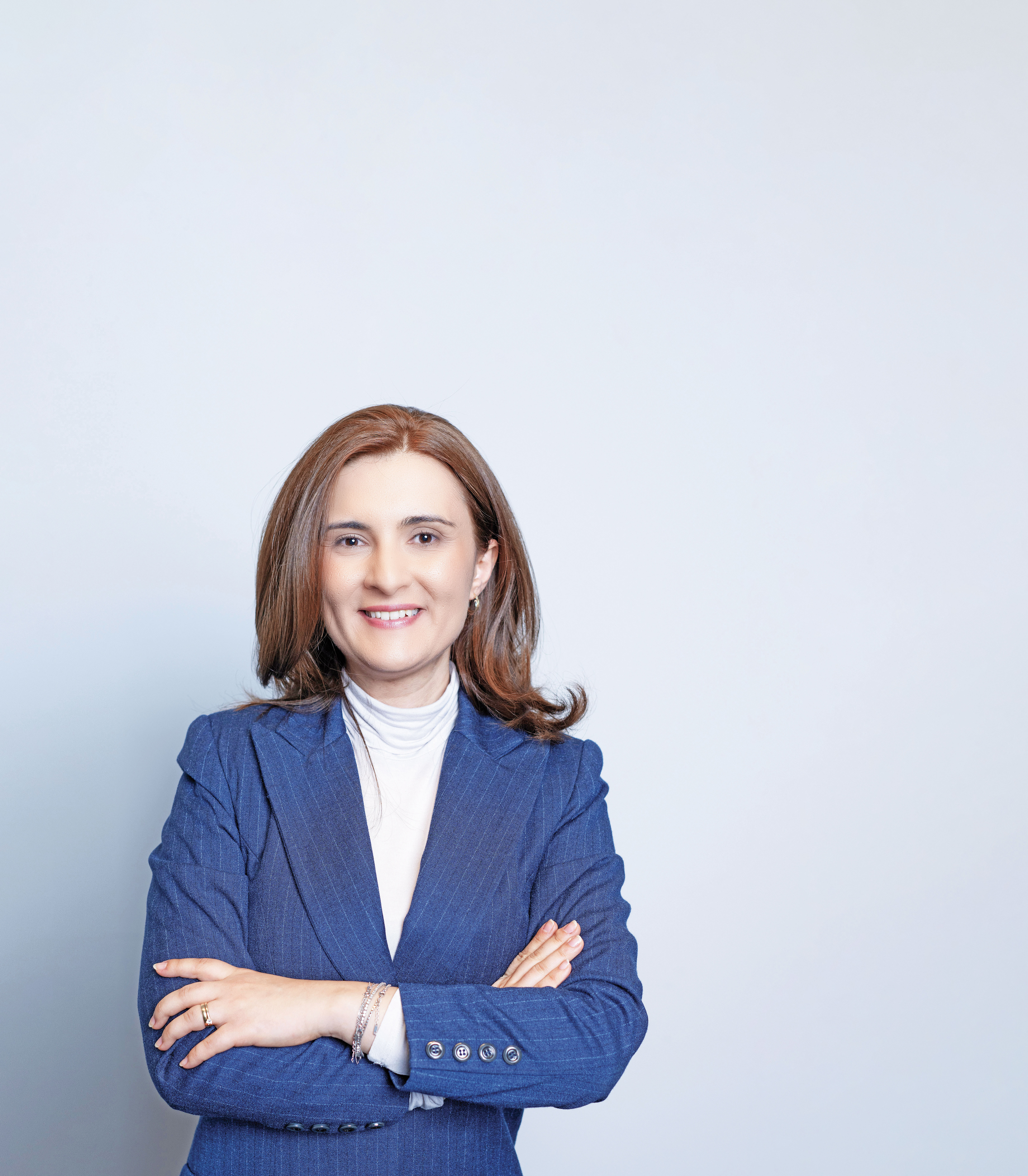 100 Tineri manageri de top. Adelina Elena Bădescu, Salt Bank