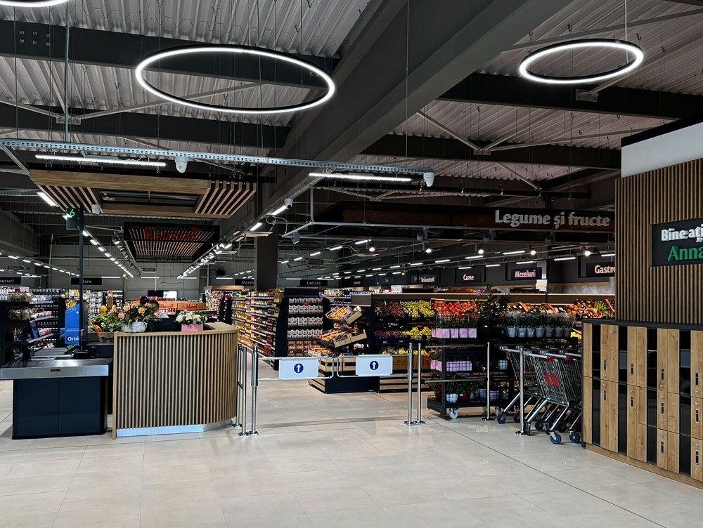 Premieră în piața de retail, o companie românească preia 87 de magazine ale unei multinaționale
