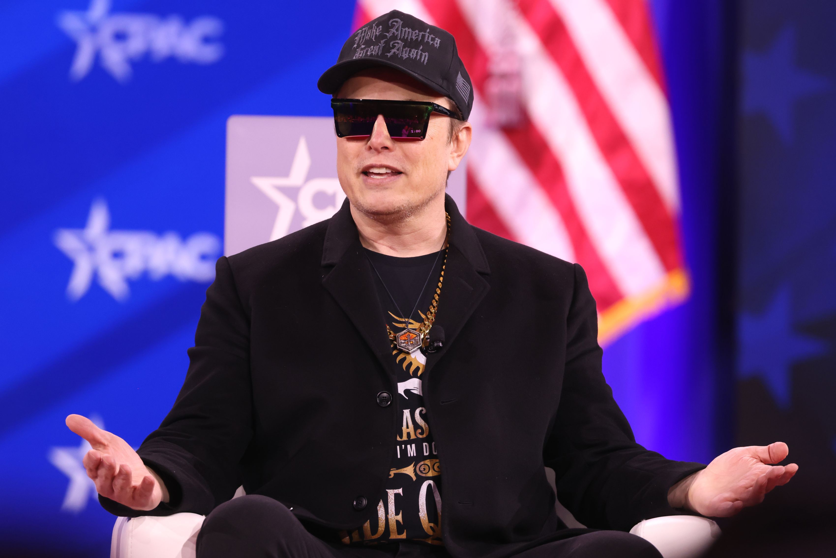 Război total în tehnologie: Elon Musk dă în judecată Apple și OpenAI, creatorul ChatGPT, pe care le acuză că s-au aliat împotriva celorlalte aplicații de inteligență artificială
