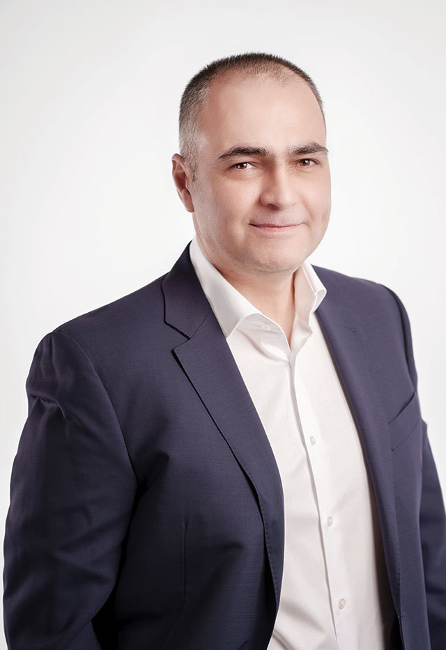 Farmaciile Help Net și distribuitorul Farmexim au ajuns la 1,5 mld. euro în 2024. Nikolay Kolev, managing director: „Cea mai bună lecție de economie pentru compania noastră va fi aceea a adaptării și a tehnologizării“