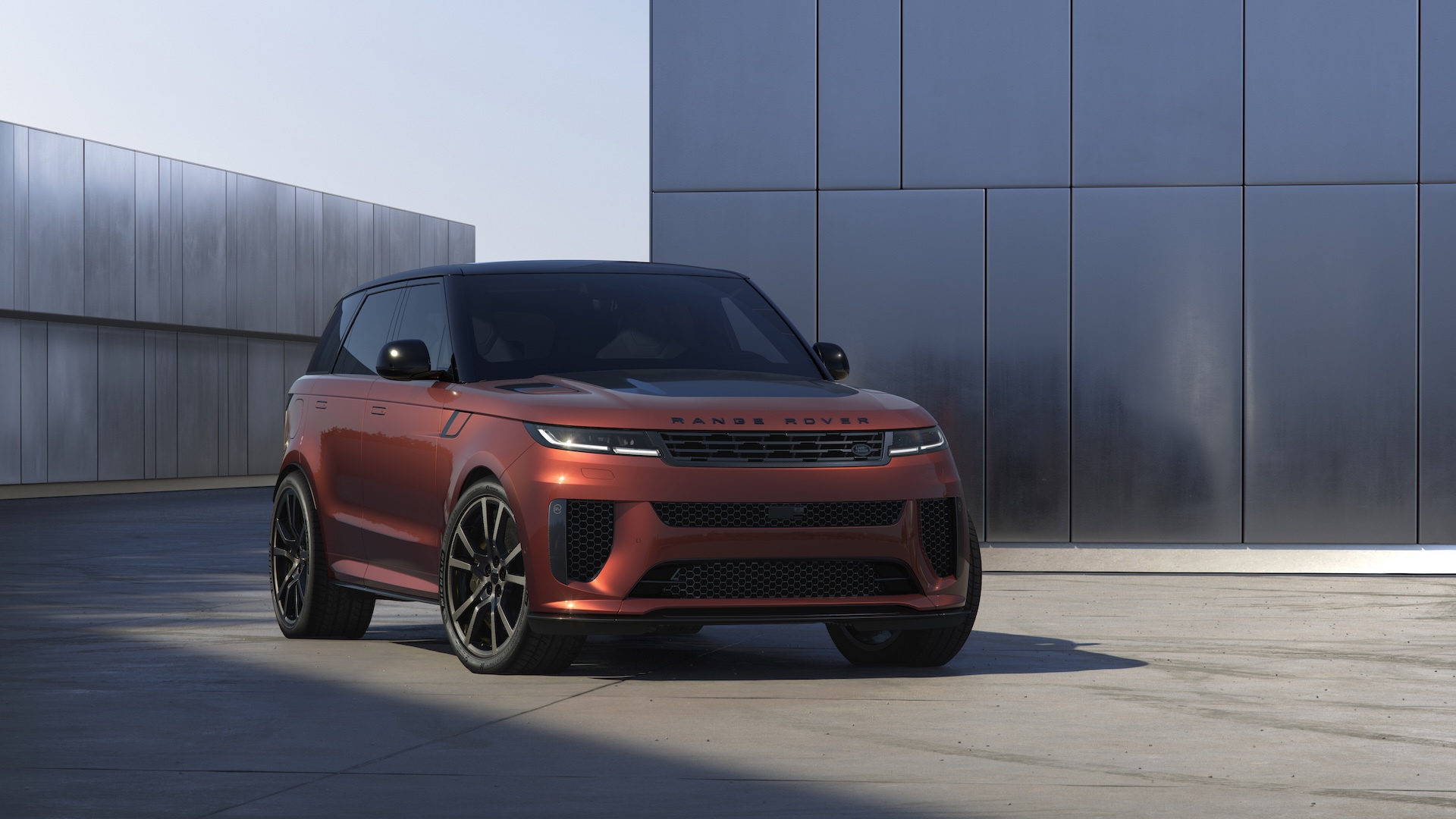 Range Rover lansează noul model Sport SV Carbon, un SUV de 635 CP și elemente din fibră de carbon