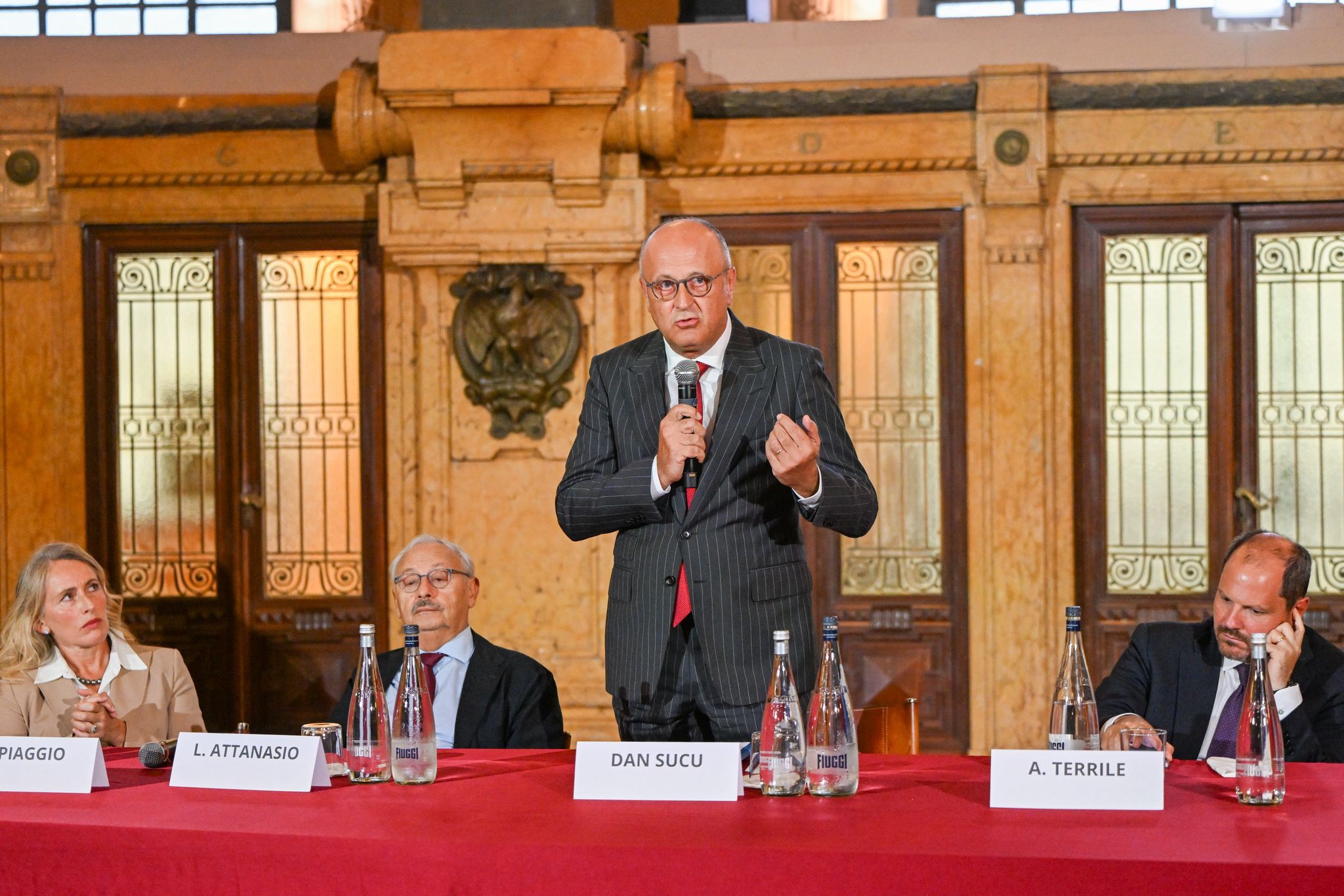 Dan Șucu la Genova, în fața liderilor de business și a oficialilor locali: „De ce un investitor român nu poate face în Italia ce au făcut investitorii italieni în România după anii 90? Poate că v-ați gândit că vine un om de afaceri dintr-o țară săracă, dar nu este chiar așa. România este o cu totul altă țară decât cea de acum trei decenii”