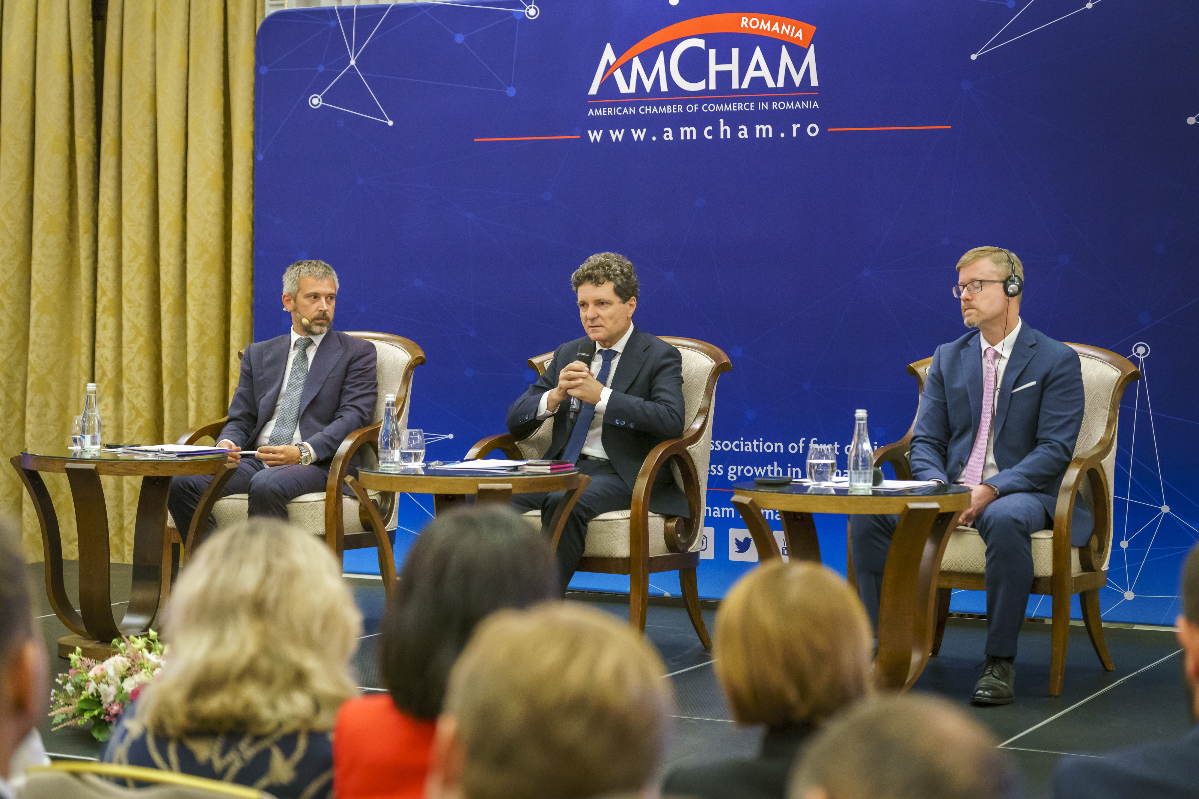 Nicușor Dan, la AmCham CEO Business Forum: „Soluțiile la criza bugetară nu trebuie să descurajeze investițiile, ci să mențină încrederea investitorilor”