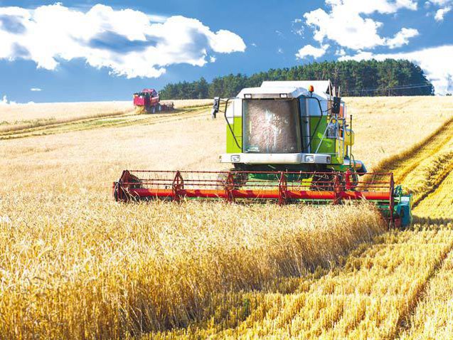 Scandal major în UE: Poliția din Grecia a arestat zeci de DJ-i, chelneri și alte persoane fără vreo legătură cu agricultura, acuzați că s-au dat drept fermieri pentru a obține în mod fraudulos milioane de euro fondurile europene, bani pe care i-au cheltuit ulterior pe bunuri de lux și călătorii
