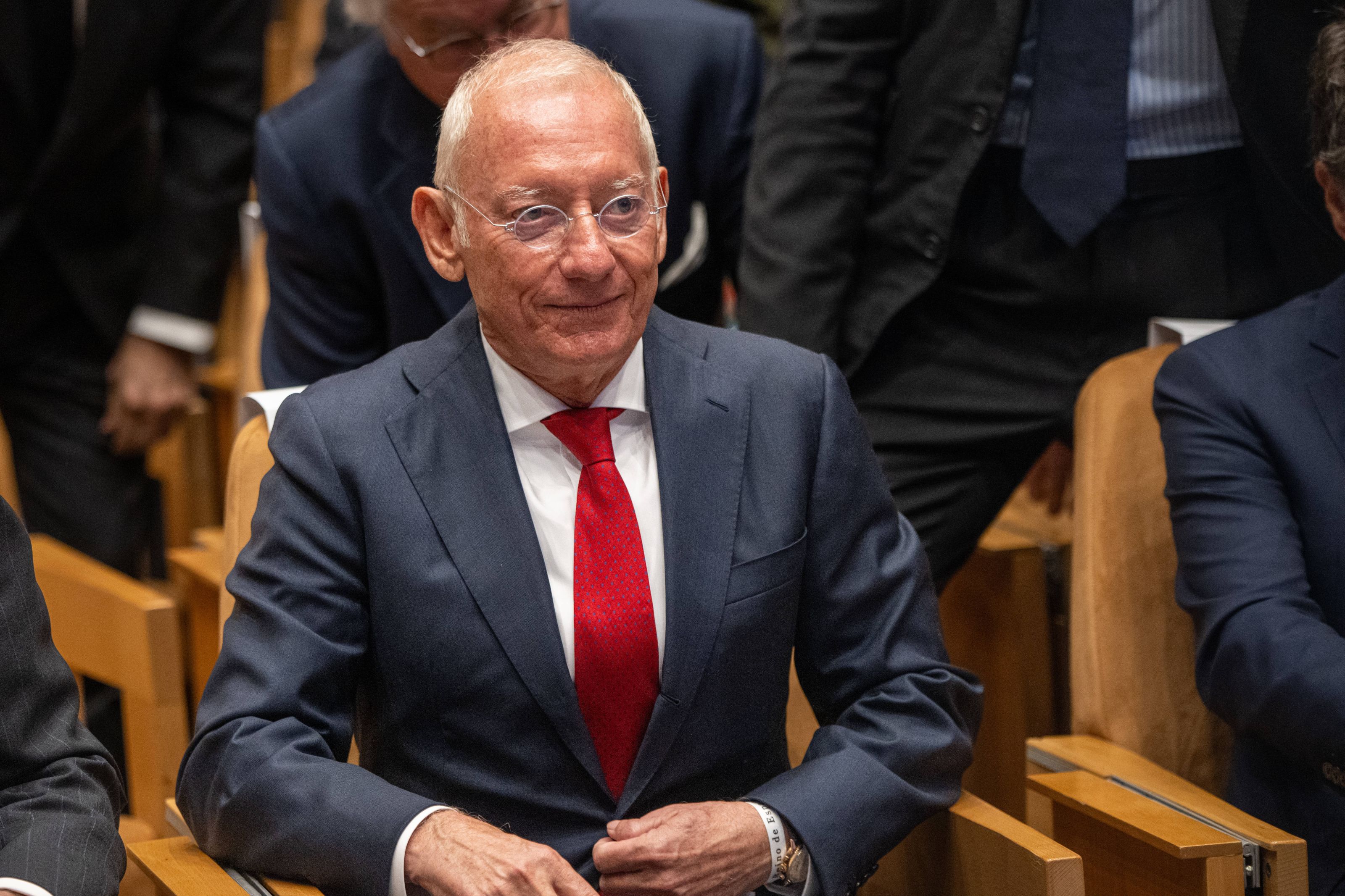 Și-a omorât tatăl ca să-i fure compania? Jonathan Andic, fiul fondatorului gigantului de fashion Mango, a intrat în vizorul poliției. Cei doi au fost într-o drumeție pe munte, iar Isak Andic a căzut în gol de la aproape 100 de metri