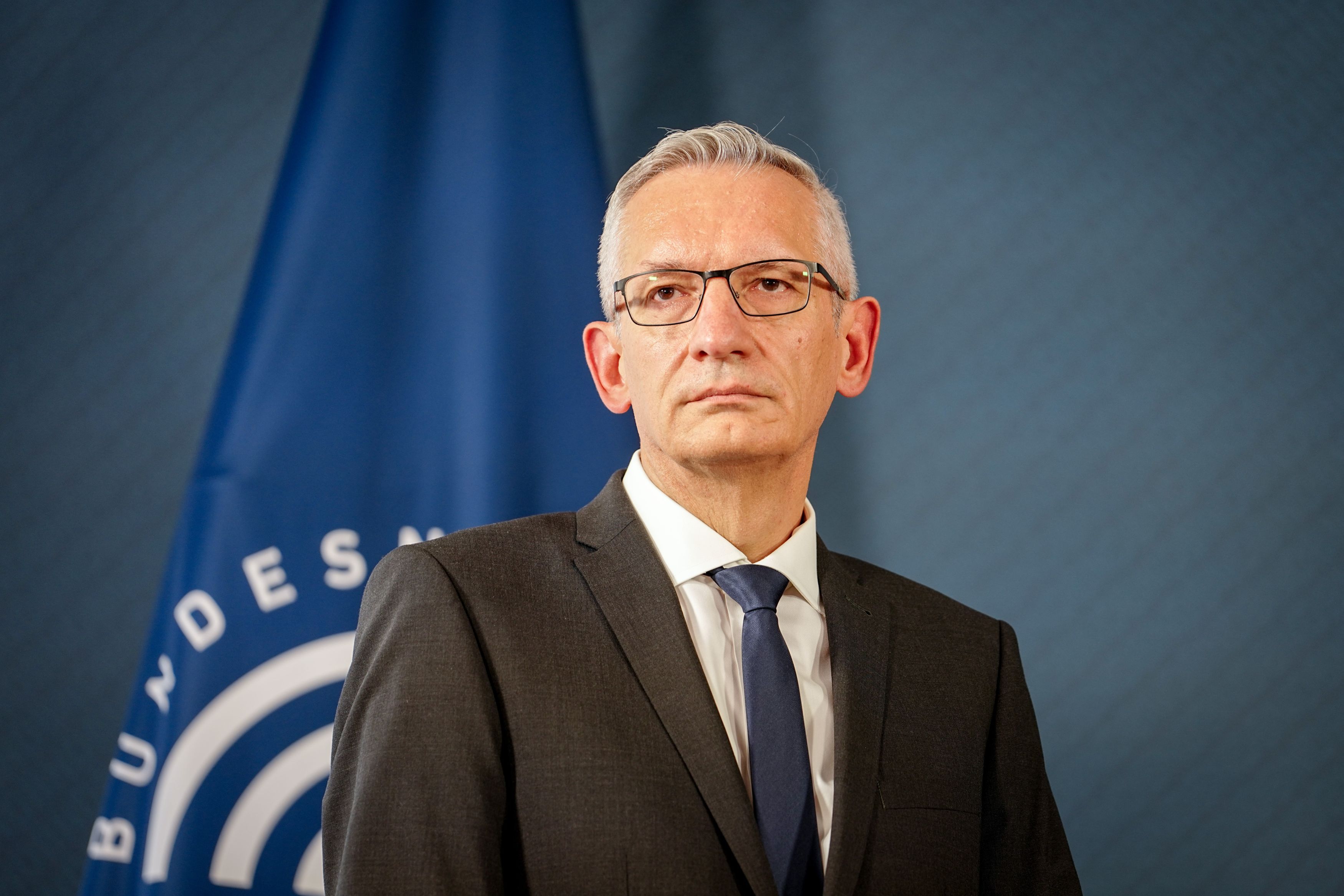 Ce știe în plus? Șeful principalului serviciu de informații german spune că Rusia ar putea ataca Europa până în 2029. „Nu ne putem permite să stăm liniștiți. Suntem deja sub atac astăzi”