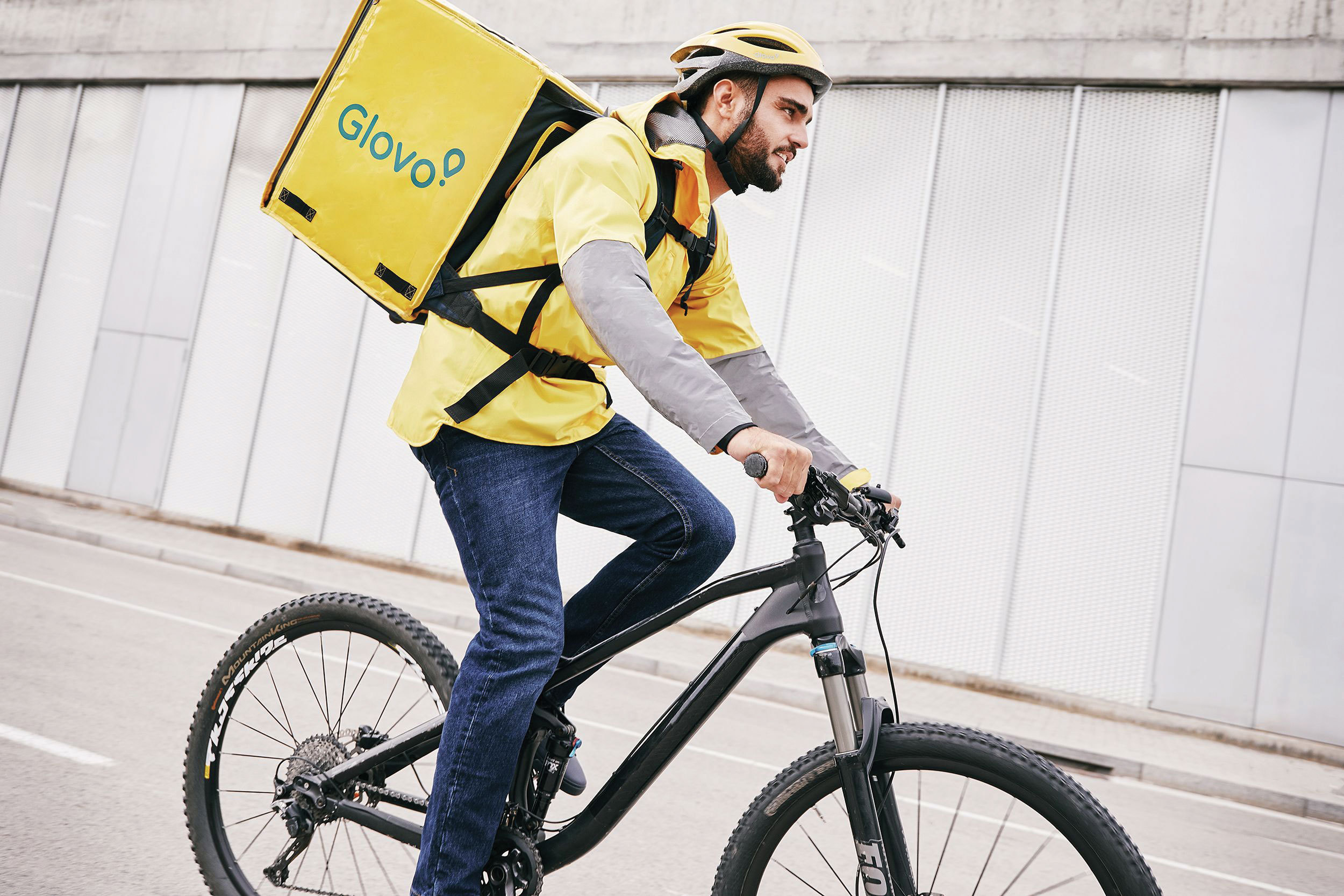 Glovo România: Glovo Access
