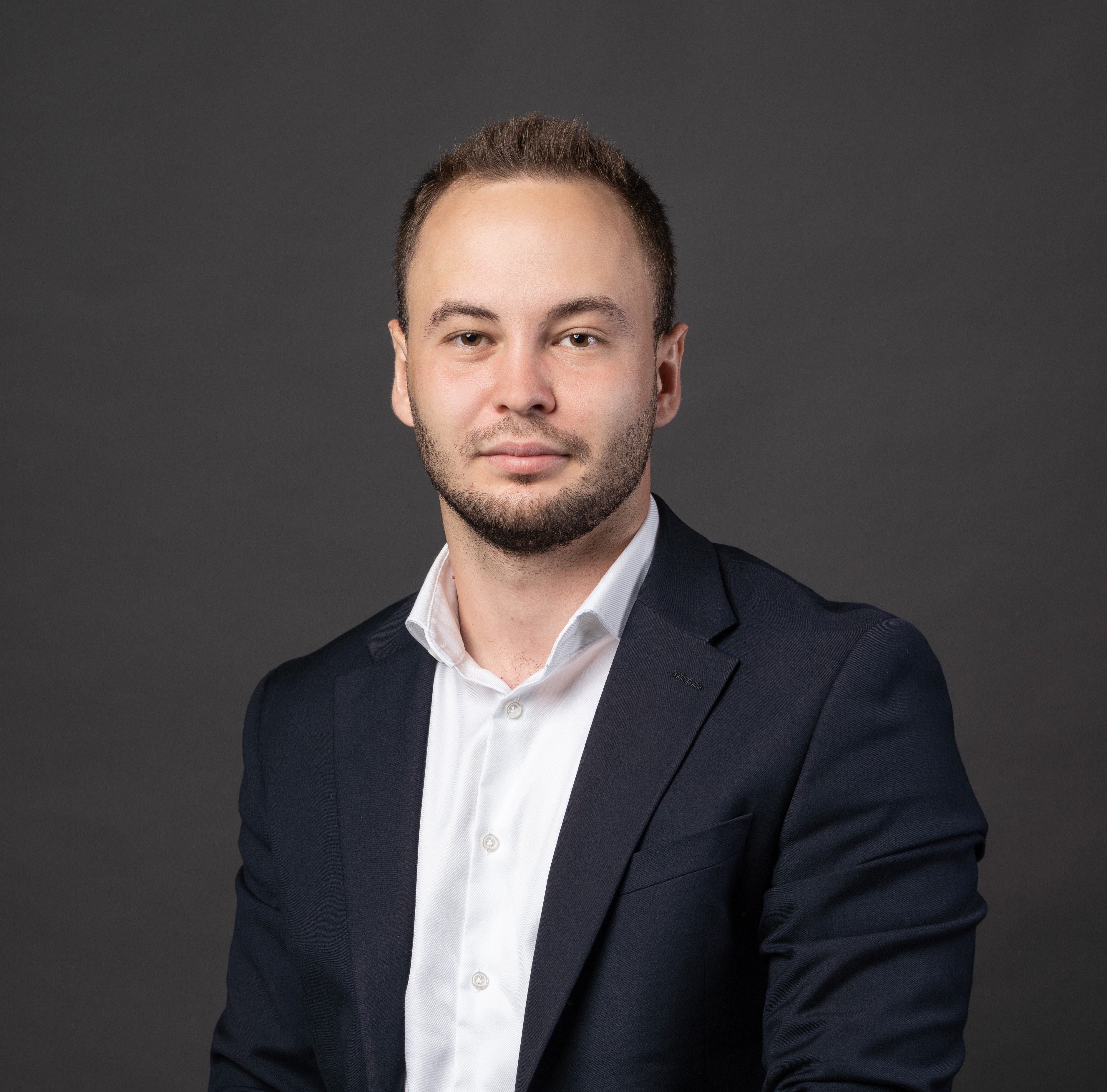 Stocul spațiilor industriale și logistice se apropie de 8 milioane mp, peste 60% fiind concentrat lângă Capitală. Cushman & Wakefield Echinox: Cererea a rămas puternică, fiind alimentată de activitatea de expansiune a chiriașilor din retail, comerț electronic și producție