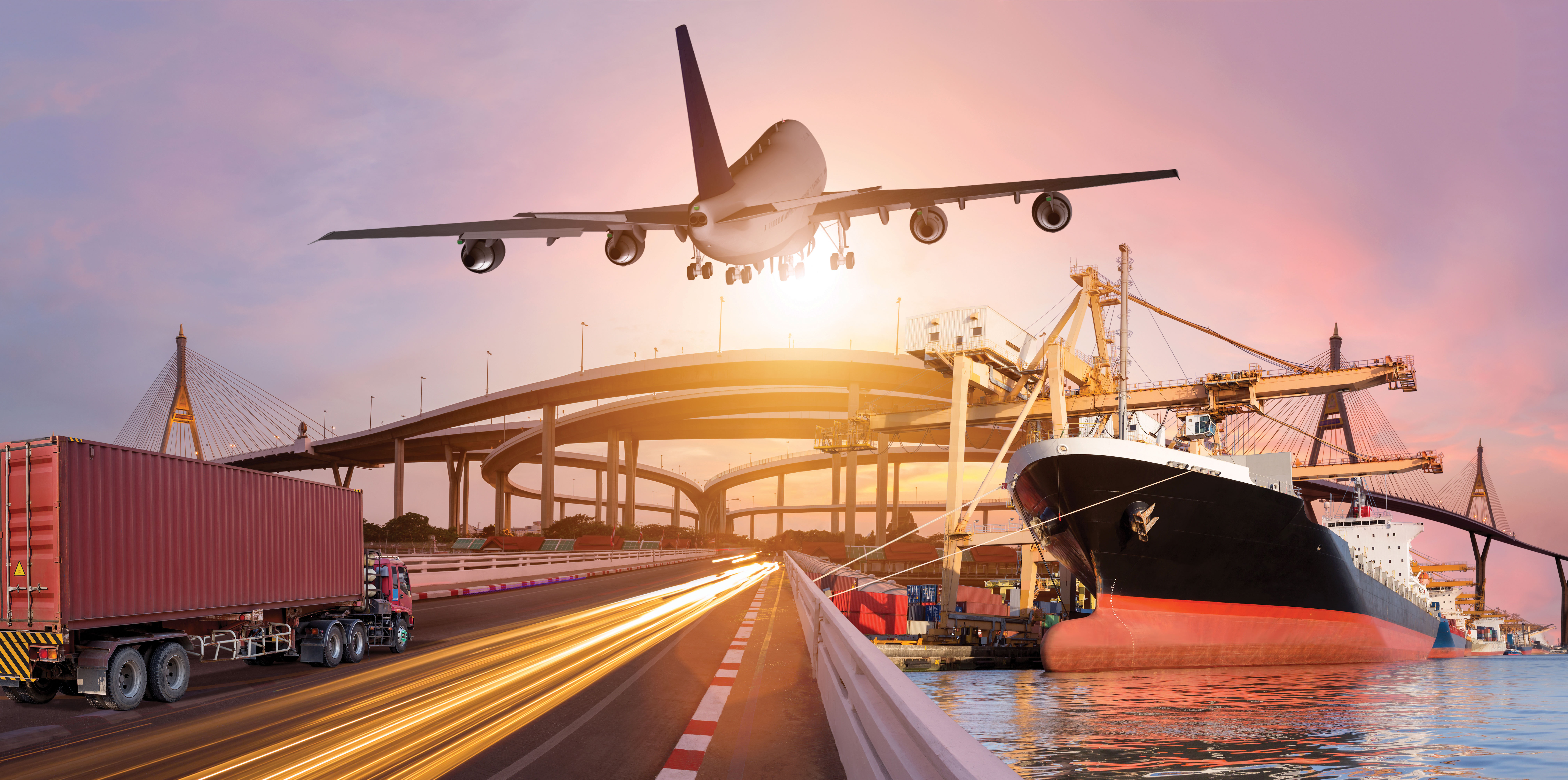Piața de expediții și logistică accelerează: creștere de 43% a profitului cu marje îmbunătățite pentru top 30