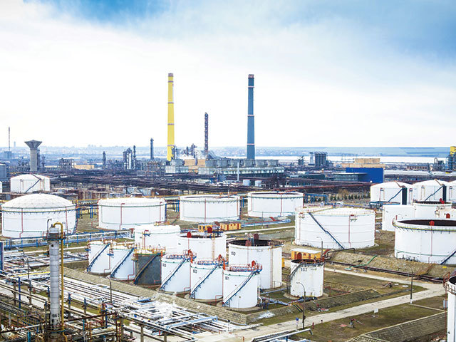 Mesaj dur de la Rompetrol Rafinare, cea mai mare rafinărie a României: Am suspendat investiții de peste 700 mil. dolari din cauza taxelor. Riscul discontinuității activității companiei ar pune în pericol securitatea energetică. România are nevoie de politici care să restabilească încrederea investitorilor, nu de măsuri care o distrug