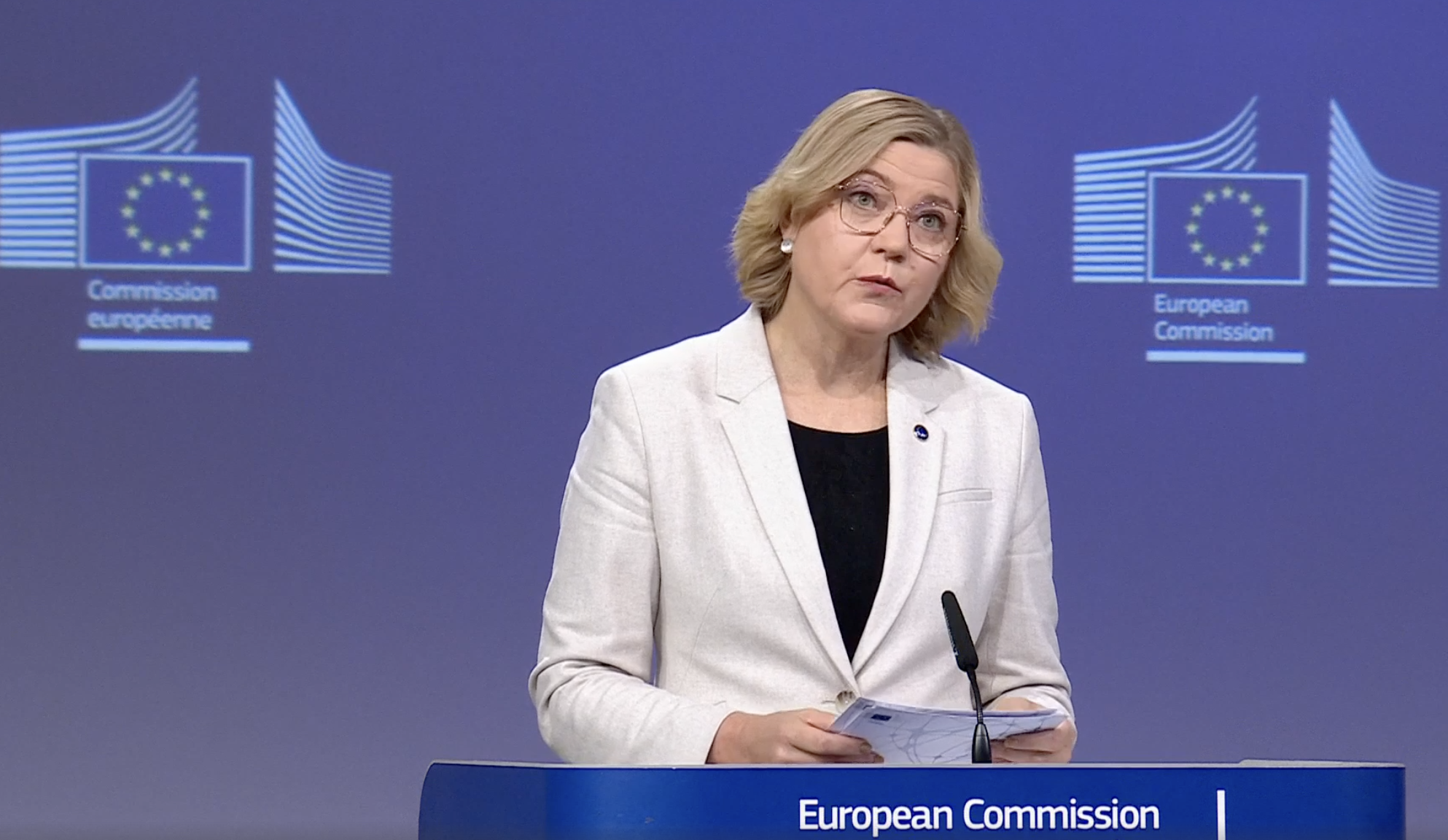 Giganții cloud Amazon Web Services și Microsoft Azure, luați în vizor de Bruxelles. Comisia Europeană investighează dacă cei doi jucători trebuie desemnați "gatekeepers" conform Digital Markets Act