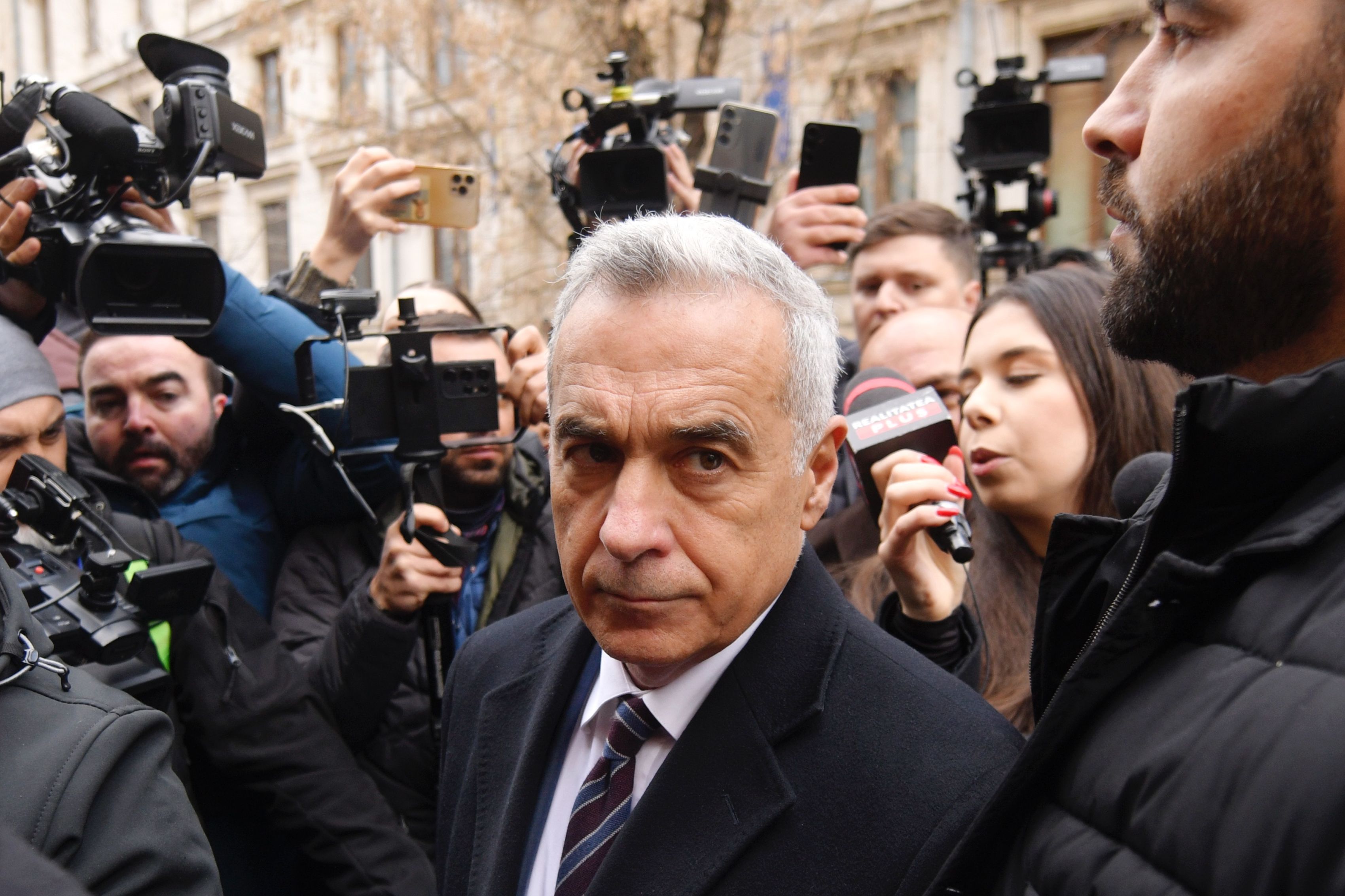 Avocații lui Călin Georgescu cer CAB să restituie rechizitoriul la PICCJ