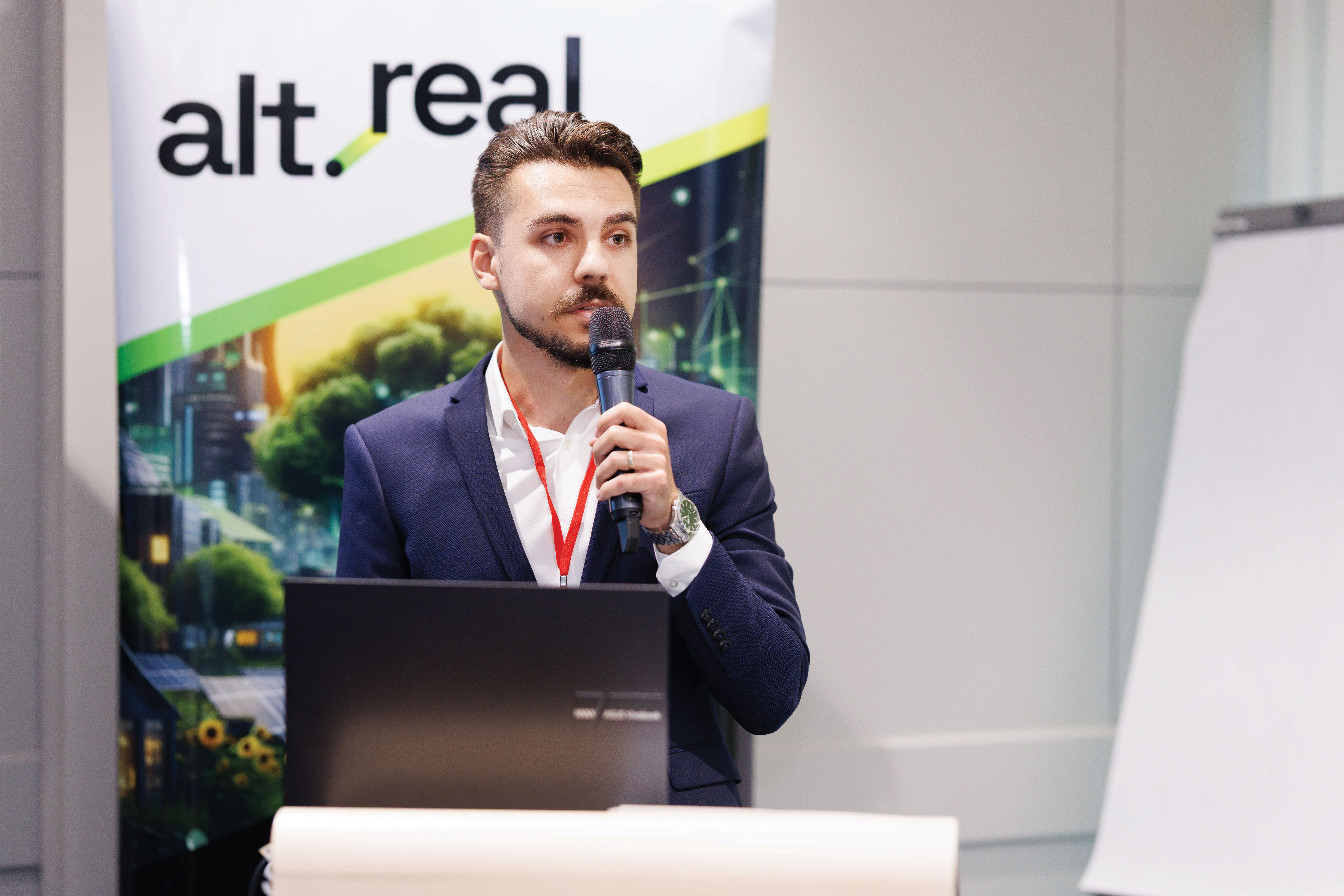 „Nu mai merge și așa”: Platforma care încearcă să repare haosul din fotovoltaice înainte ca acesta să se transforme într-o criză