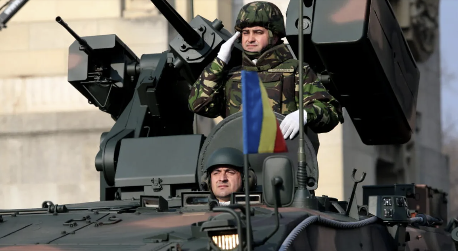 Presa maghiară ironizează România: „Se visează gigant militar și independent, dar independența ei începe cu șuruburi importate”