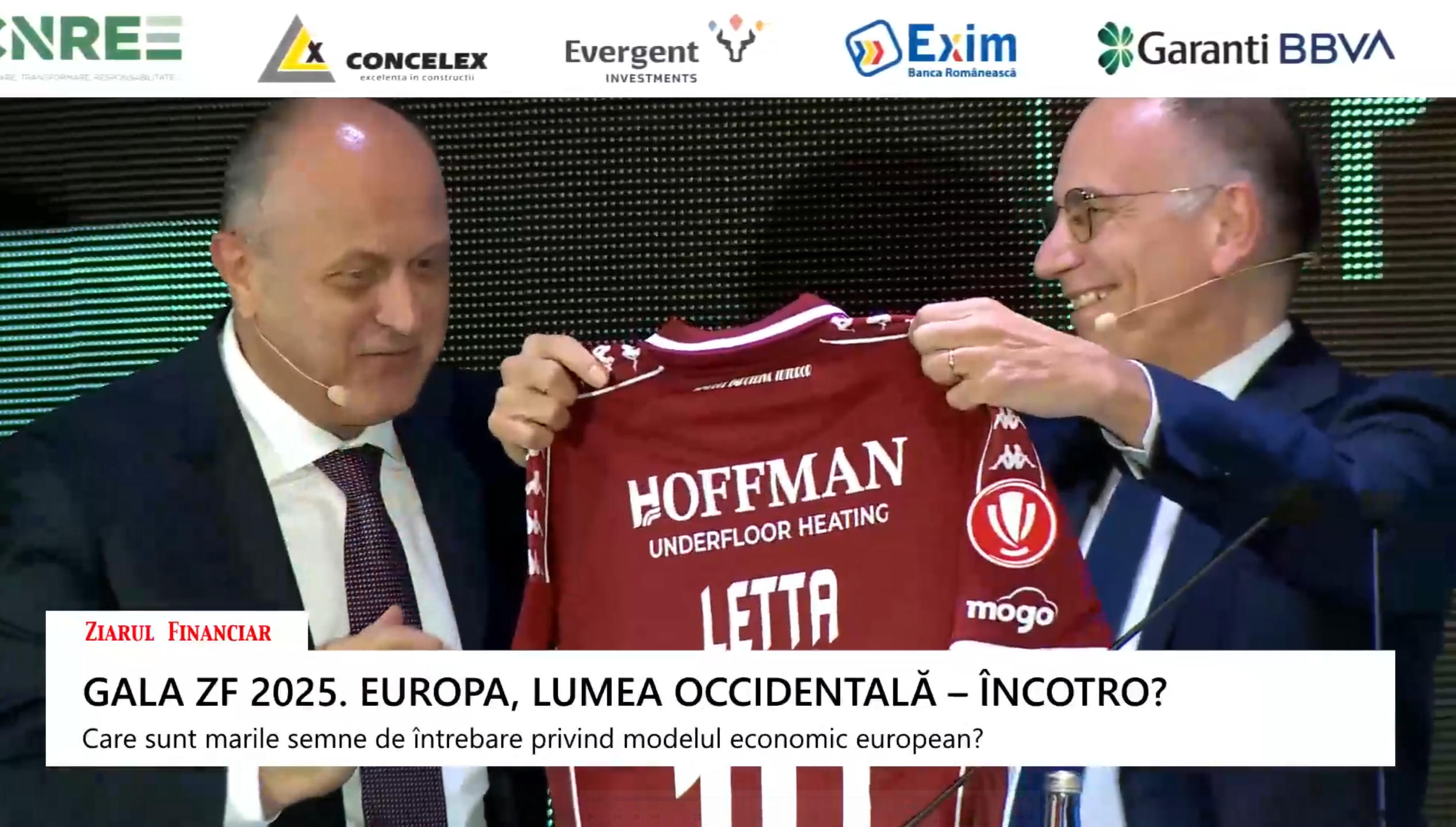 Gala ZF 2025. Dan Șucu i-a oferit invitatului special, Enrico Letta, fost premier al Italiei, un tricou al Rapidului, în speranța că va ieși campioană. Întrebat cine va câștiga în Italia, Enrico Letta a zis glumind ”Genoa”. VIDEO