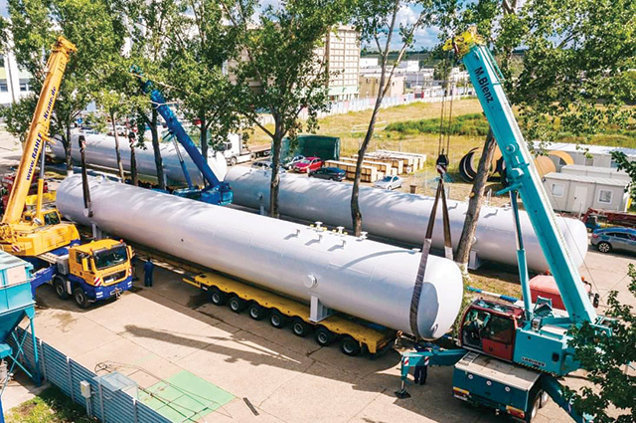 Doi industriași români: Vrem strategii industriale de la statul român, axate pe domenii strategice, unde putem pune valoare adăugată mare, cum ar fi în petrol, gaz și industria chimică. Statul, fără mediul de afaceri, nu are cum să industrializeze România