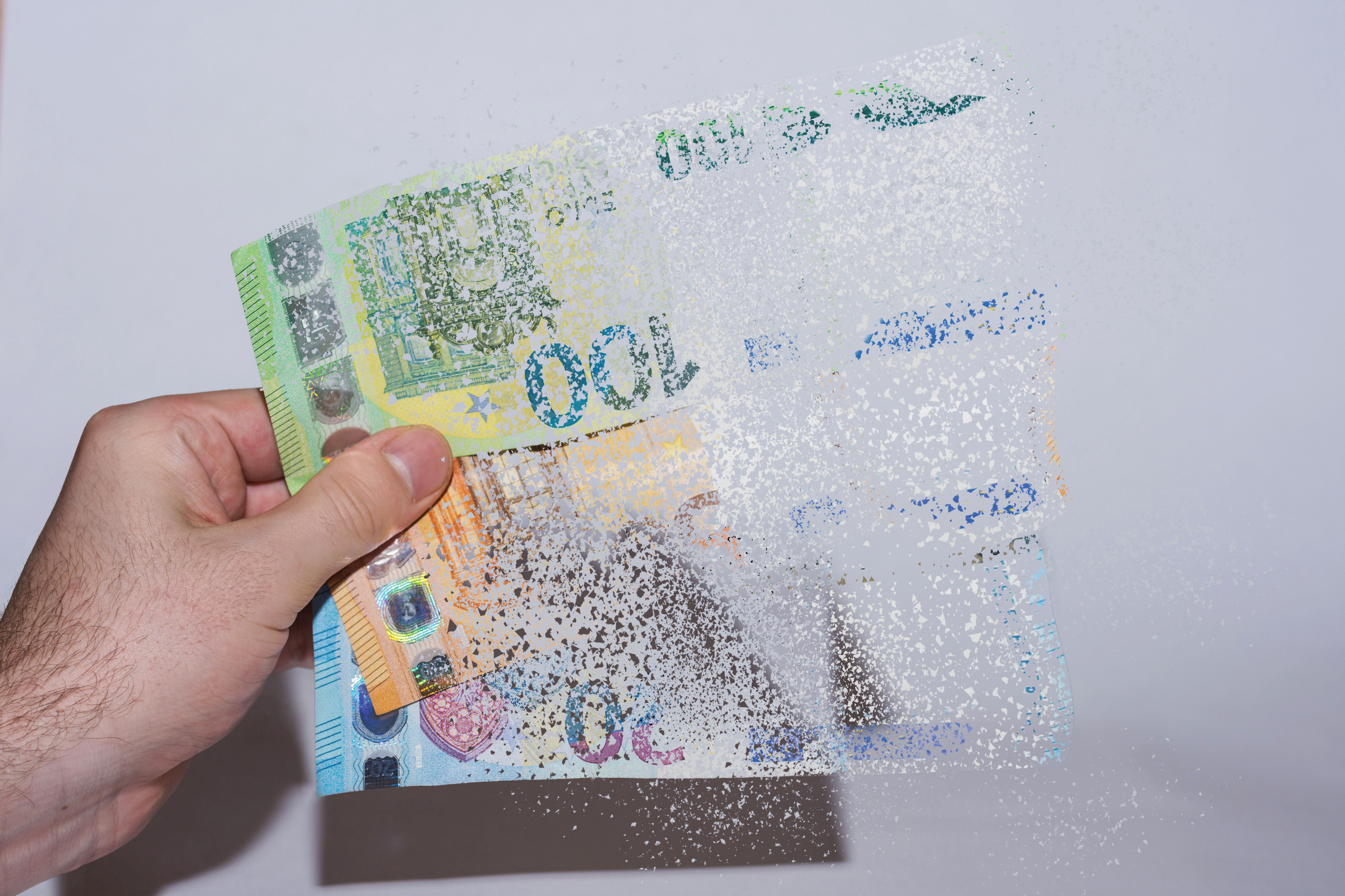 Ce înseamnă transparentizarea salariilor? Colegii mei vor ști cât câștig eu? O să îmi crească salariul? O să scadă? O să mă cert cu șeful?Acestea sunt doar câteva dintre întrebările care macină zilele acestea o parte dintre angajații români