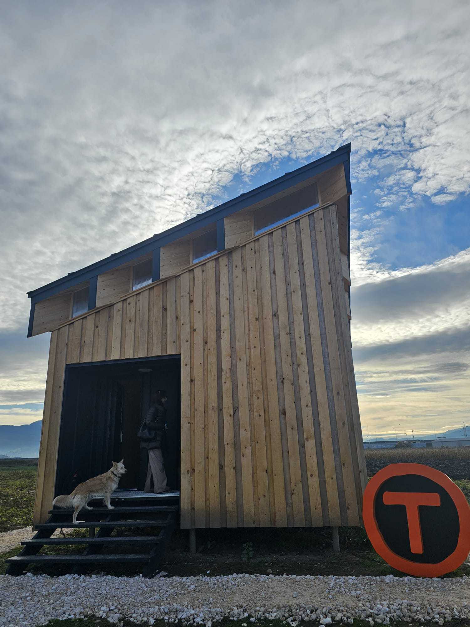 Cazarea de sub 10 euro a ajuns în România și nu este la cort. Pe Via Transilvanica vor fi instalate mici cazări disponibile pentru călători