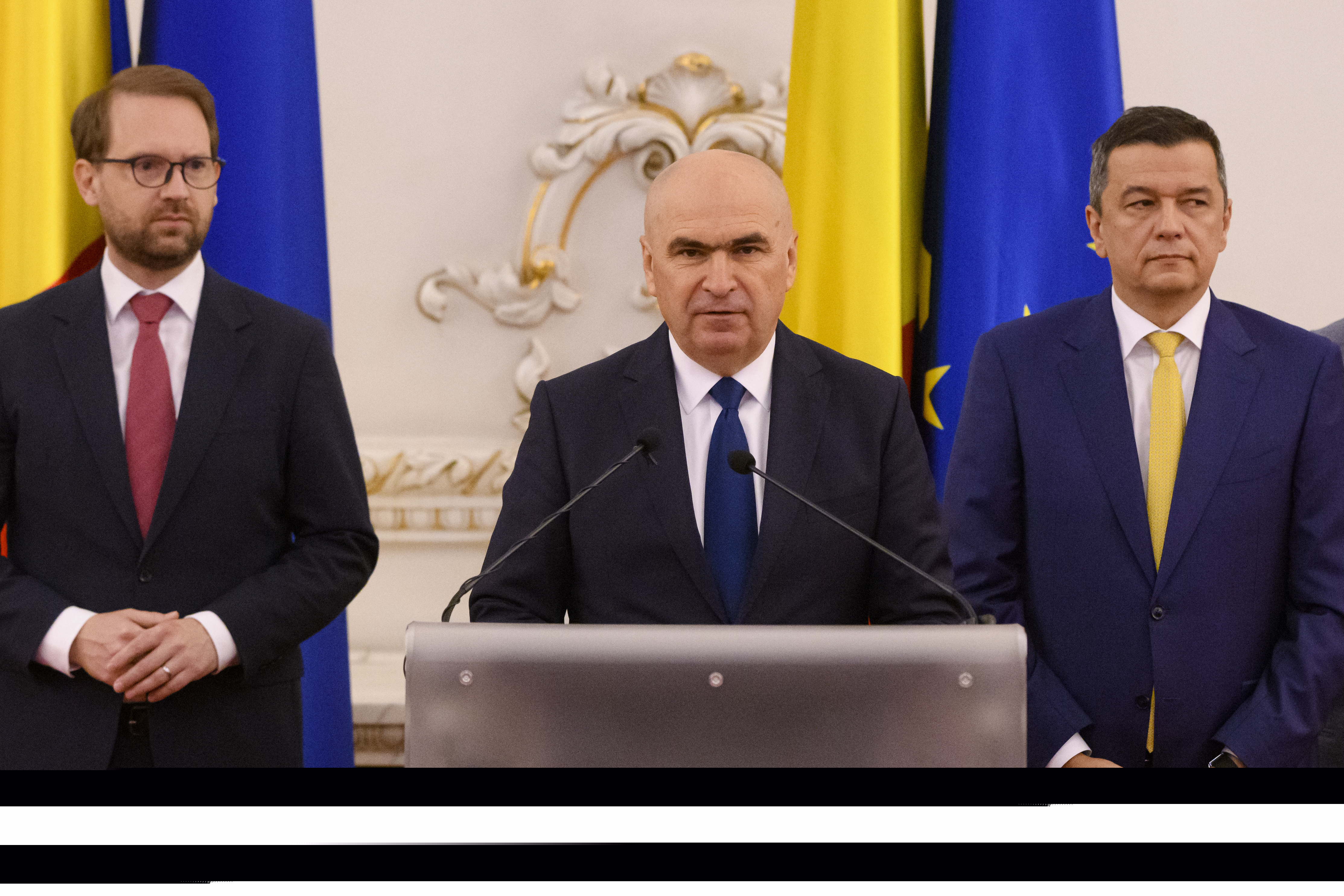 Acord în coaliția de guvernare: Salariul minim crește de la 1 iulie 2026 la 4.325 de lei, cheltuielile din administrația centrală vor fi tăiate cu 10%, parlamentarii și partidele politice primesc cu 10% mai puțini bani, iar impozitul minim pe cifra de afaceri scade la 0,5% de la începutul anului viitor
