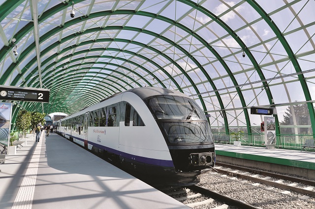 Un tren va străbate Europa, conectând mai multe țări, zone turistice și orașe celebre
