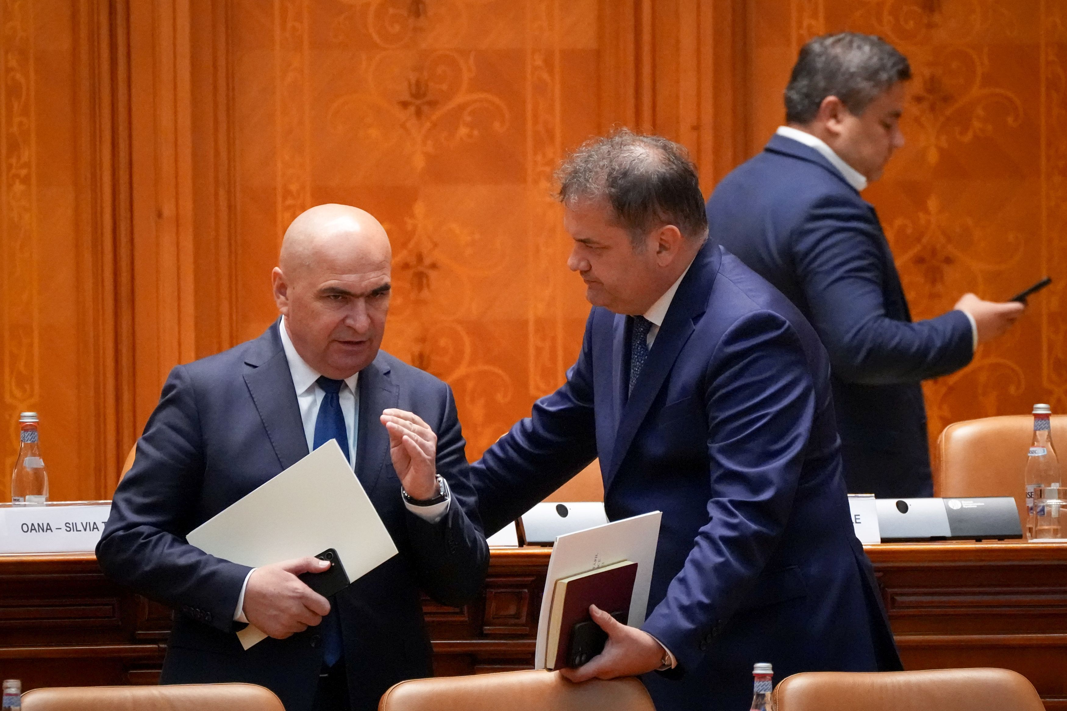 Legea prin care parlamentarii sunt obligați să anunțe întâlnirile cu terți, promulgată