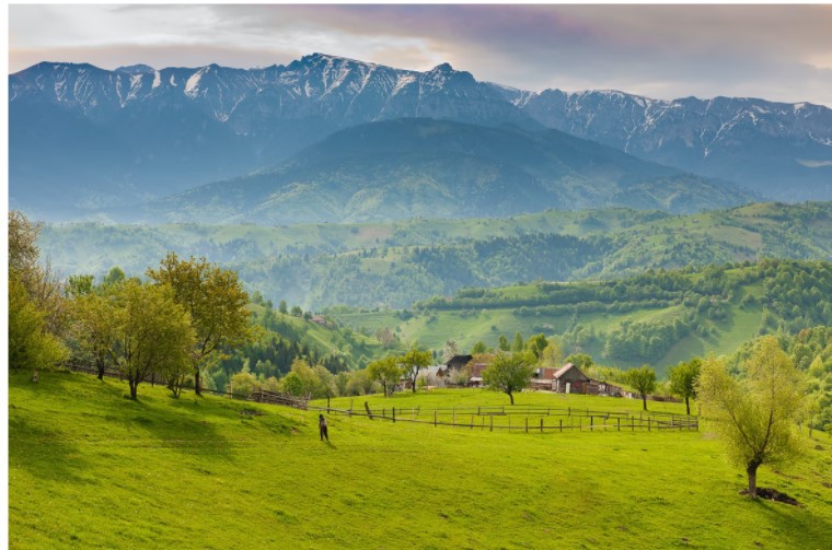 Un oraș din România este atât de sufocat de turiști încât a dezvoltat o strategie elaboratã spre alte atracții din zonă