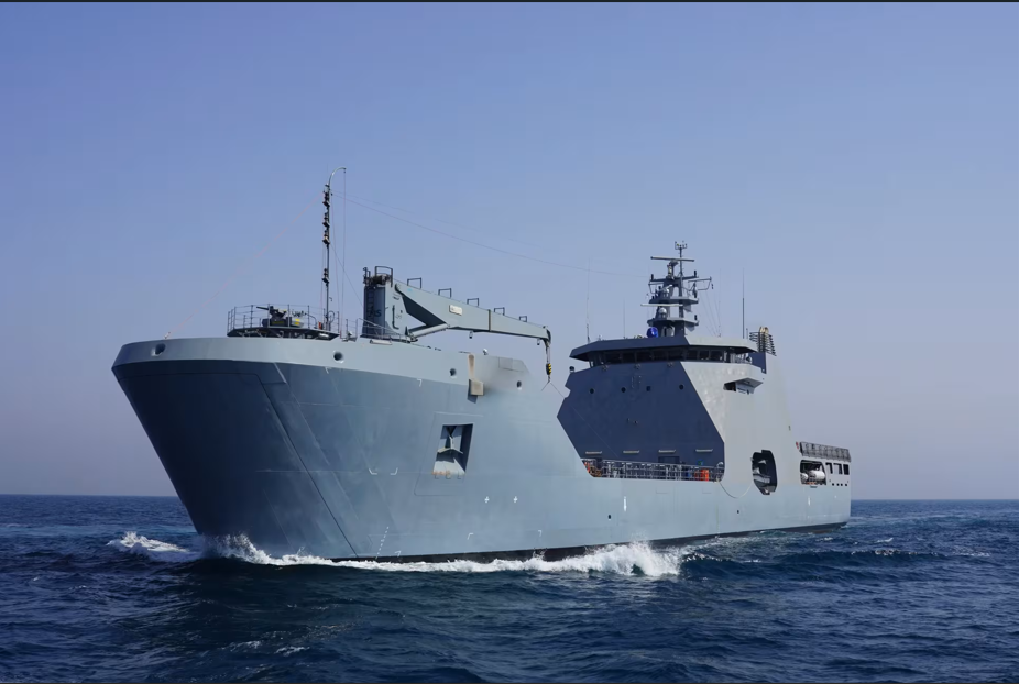 Marina americană a ales un model de navă propus de Damen Shipyards pentru înzestrarea flotei. ”Aceeași abordare bazată pe standardizare și reutilizarea designurilor verificate în operațiuni se regăsește și în programul propus pentru România”