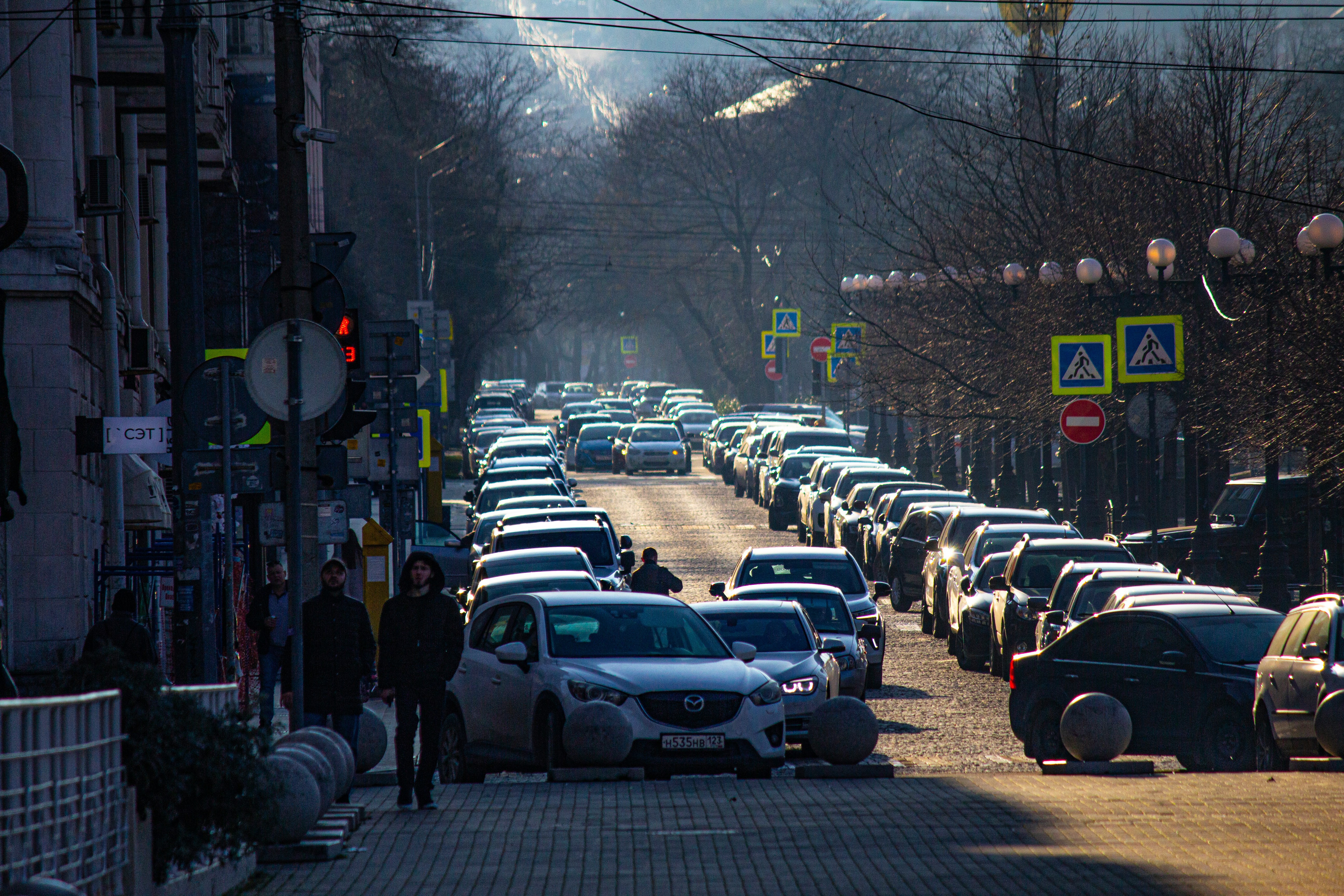 Scumpire „din pix” prin schimbarea unui cap de tabel. Peste 250.000 de români vor plăti măcar cu 800 de lei mai mult
