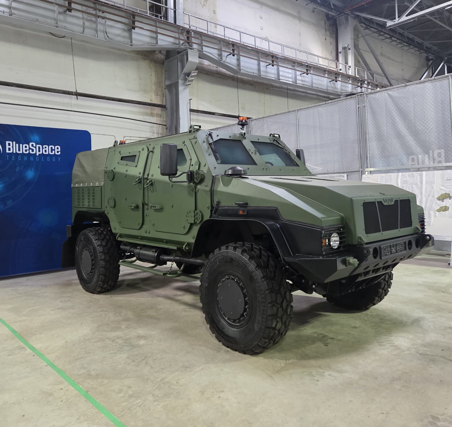 VLAH, prima mașină blindată 4X4 fabricată în România, pe ultima sută de metri înainte de prezentarea oficială. „Pentru compania noastră este un proiect fanion, un proiect foarte vizibil”