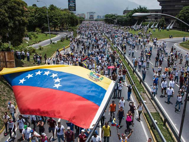 Capturarea lui Maduro redesenează riscurile globale: investitorii se uită la petrol, dar Bursa de la București va rămâne cel mai probabil într-o zonă de reacții limitate. Investitorii așteaptă clarificări externe înainte de repoziționări semnificative